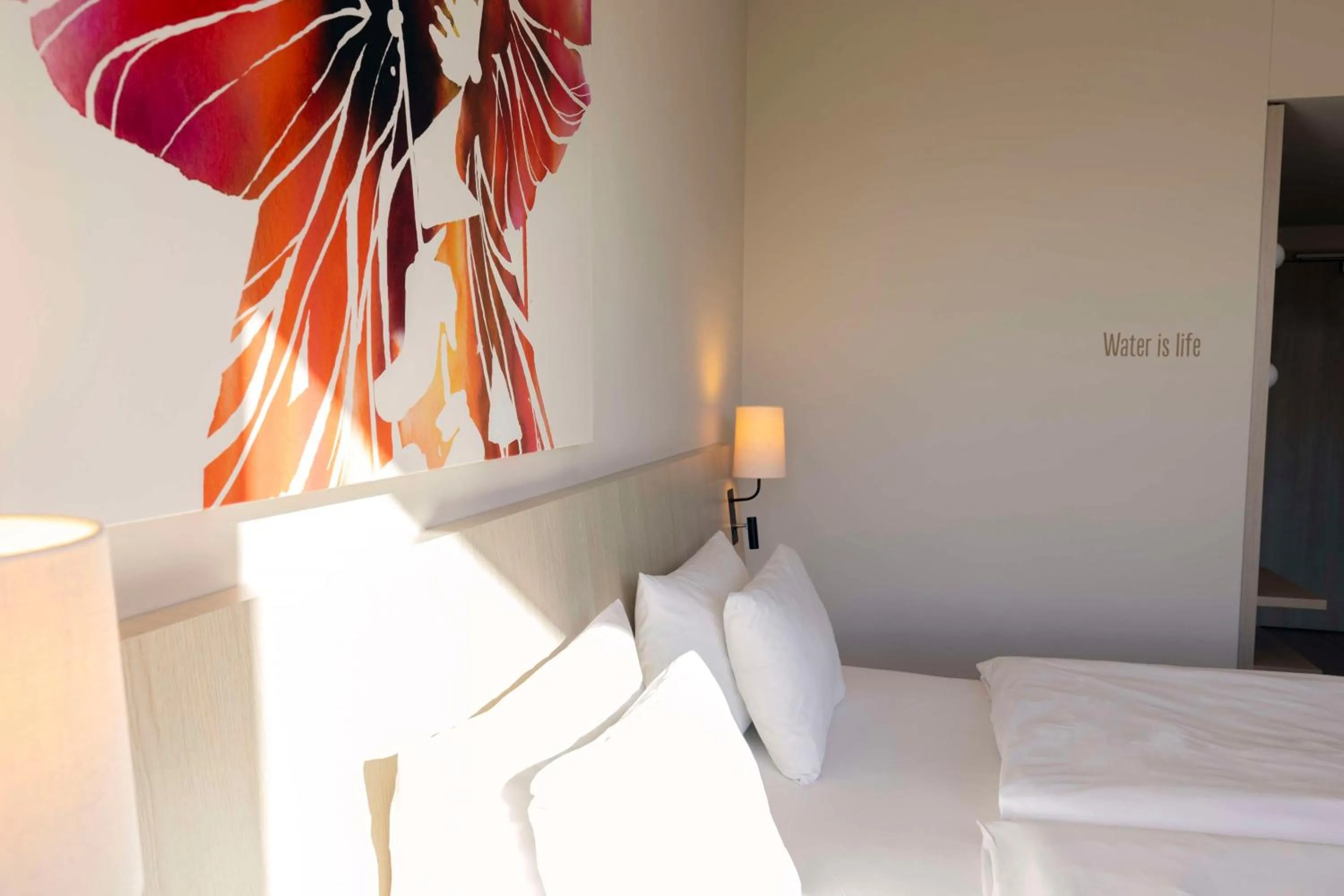 Bedroom, Bed in Scandic Hamburg Emporio