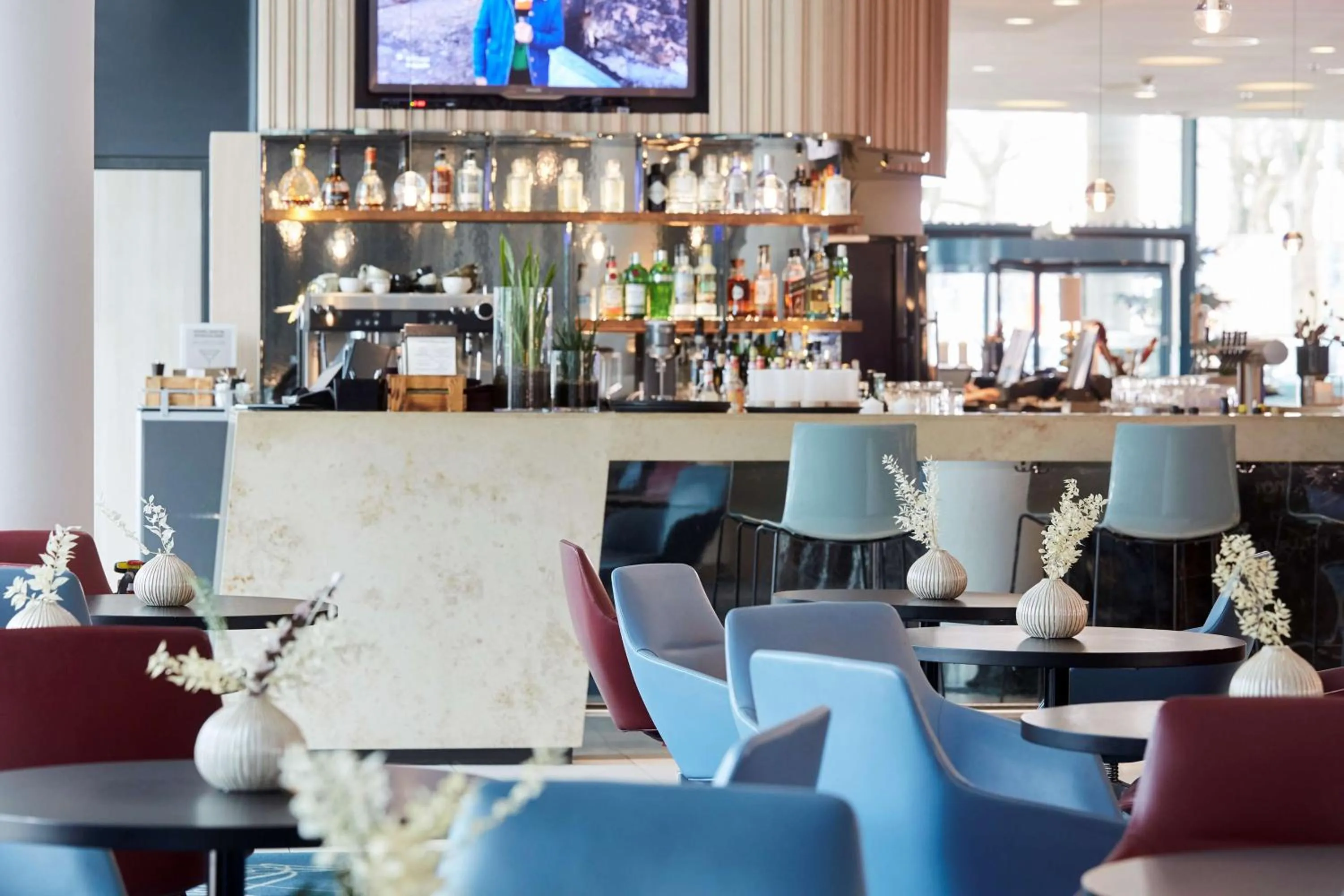Lounge or bar in Scandic Hamburg Emporio