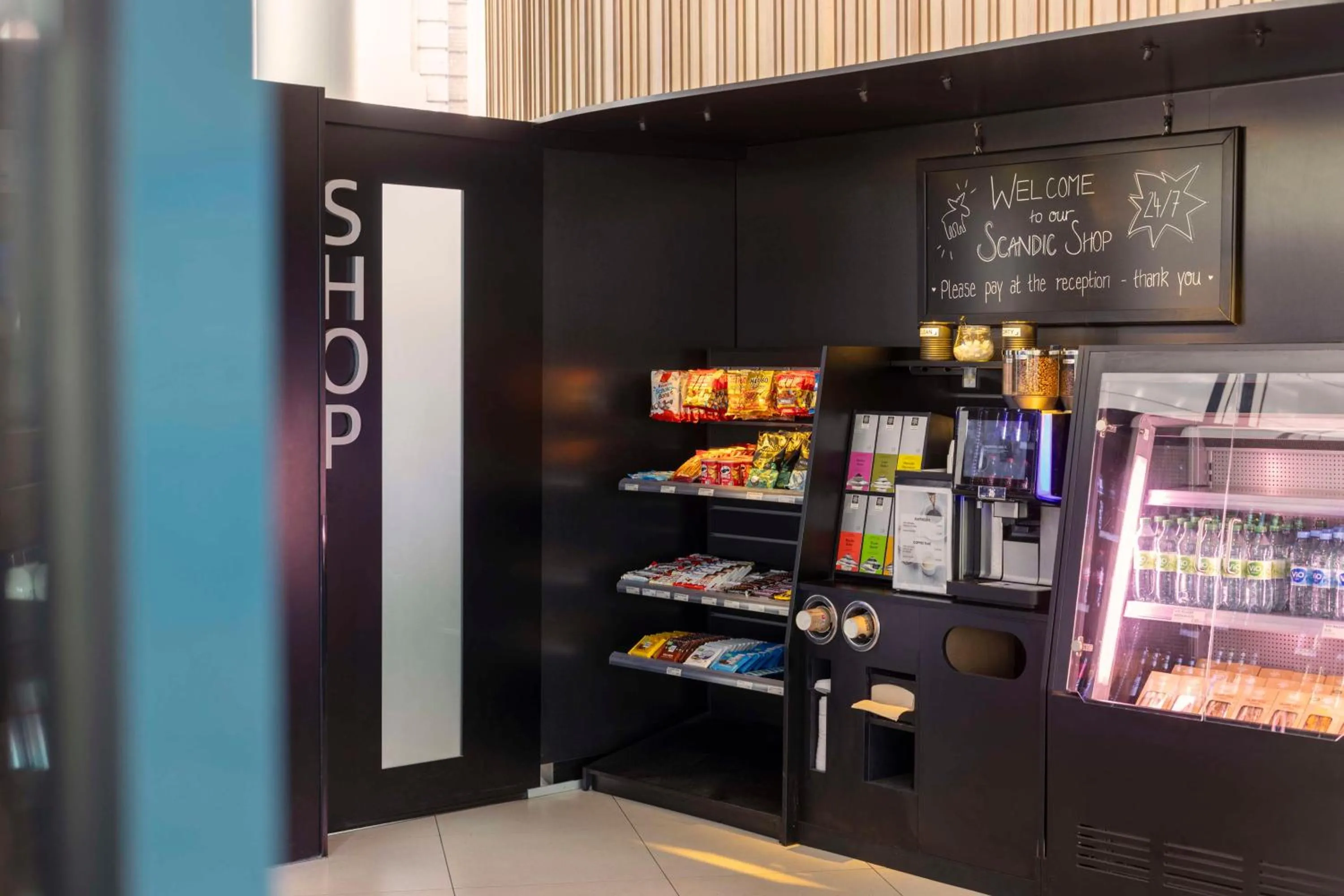 Lobby or reception in Scandic Hamburg Emporio