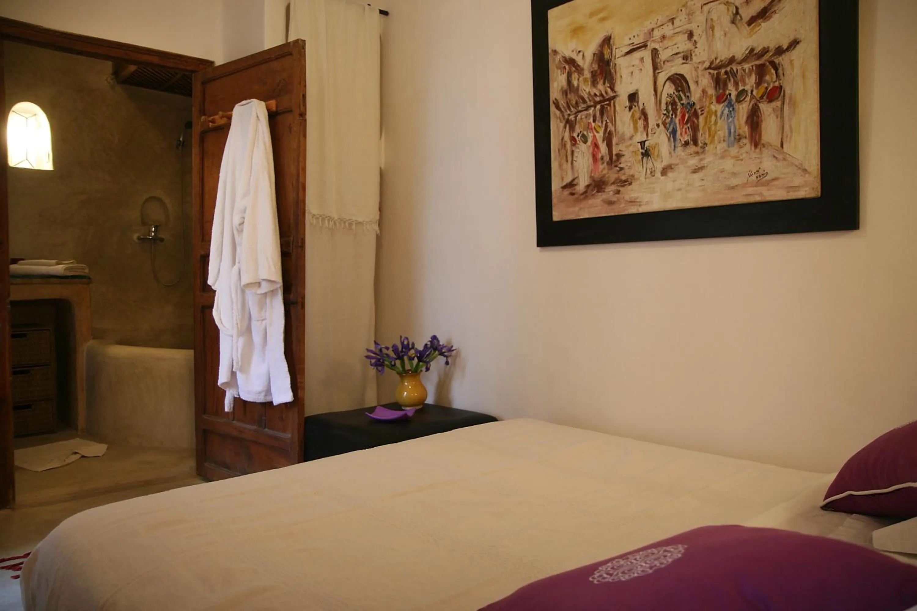 Bed in Riad Spa Dar Nimbus