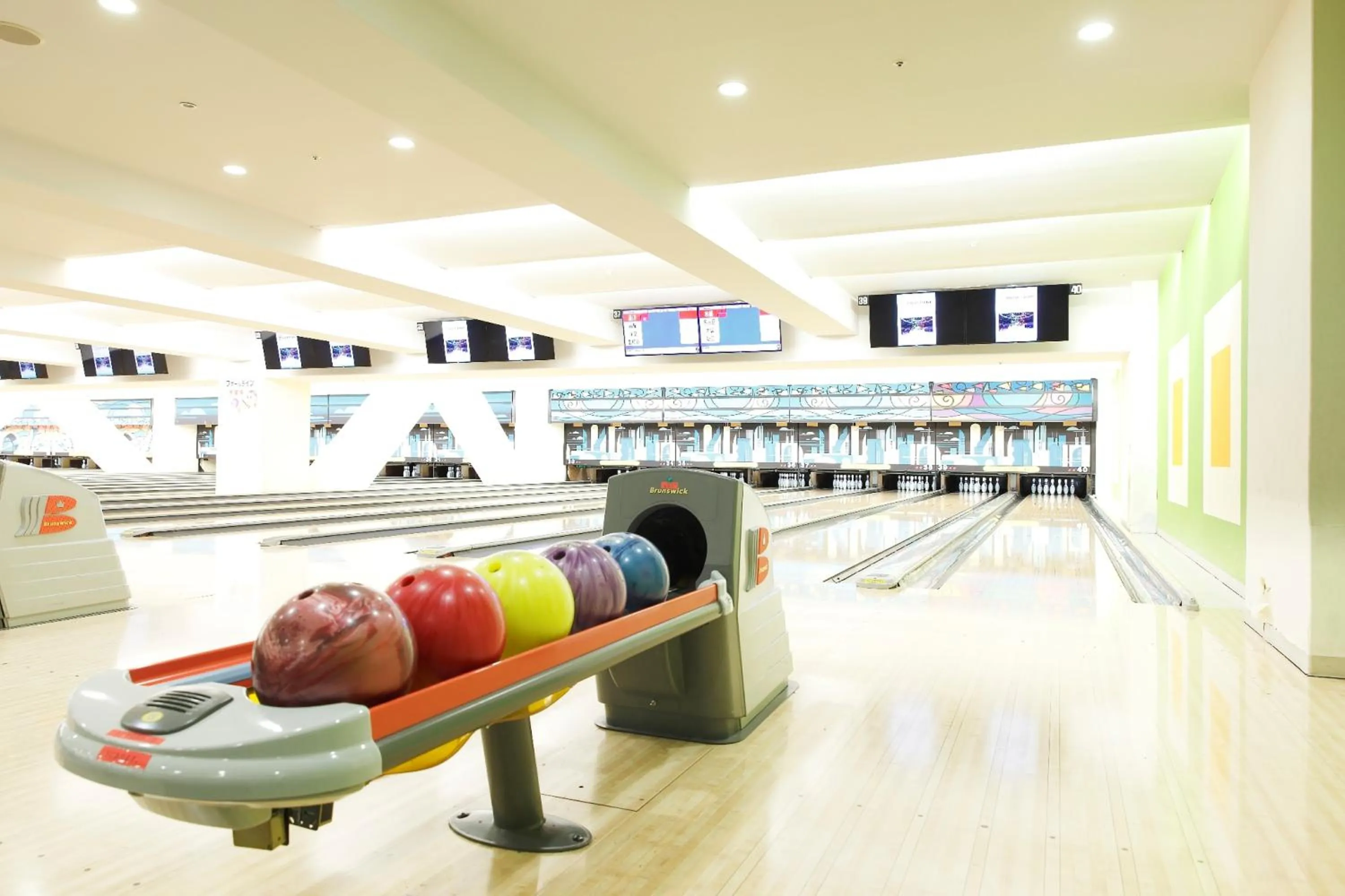 Bowling in Shinagawa Prince Hotel East Tower