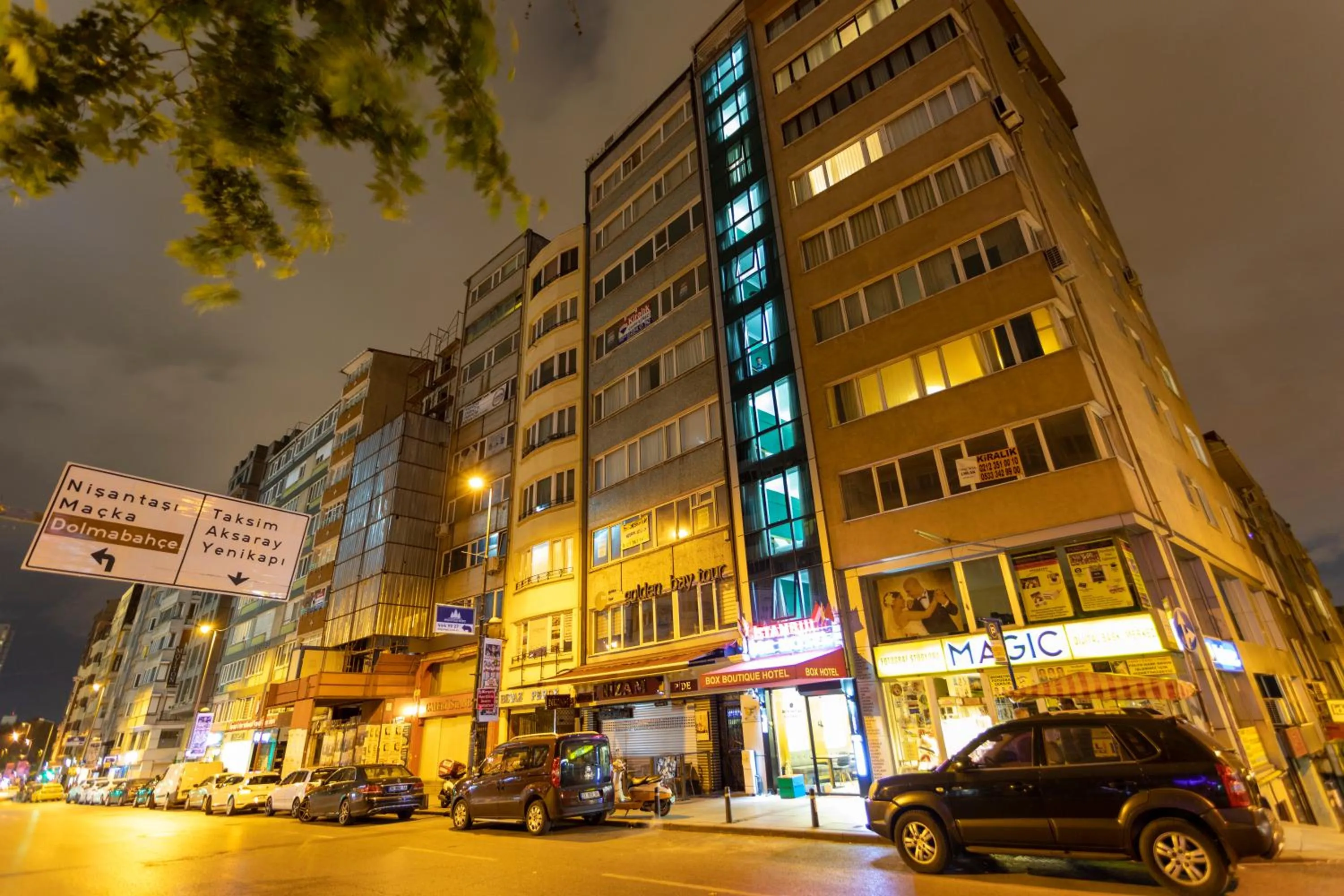 Istanbul Box Hotel