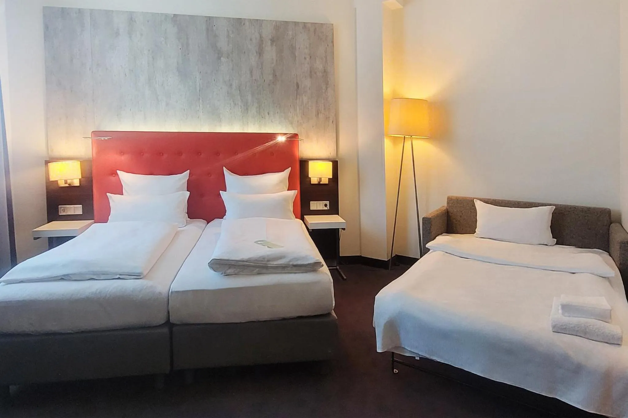 Photo of the whole room, Bed in Garner Hotel Berlin - Mitte by IHG