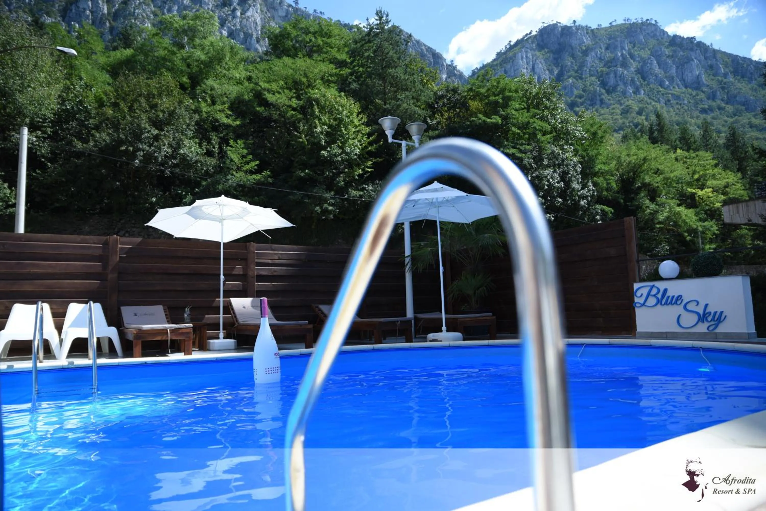 Swimming pool in Bacolux Afrodita, Herculane