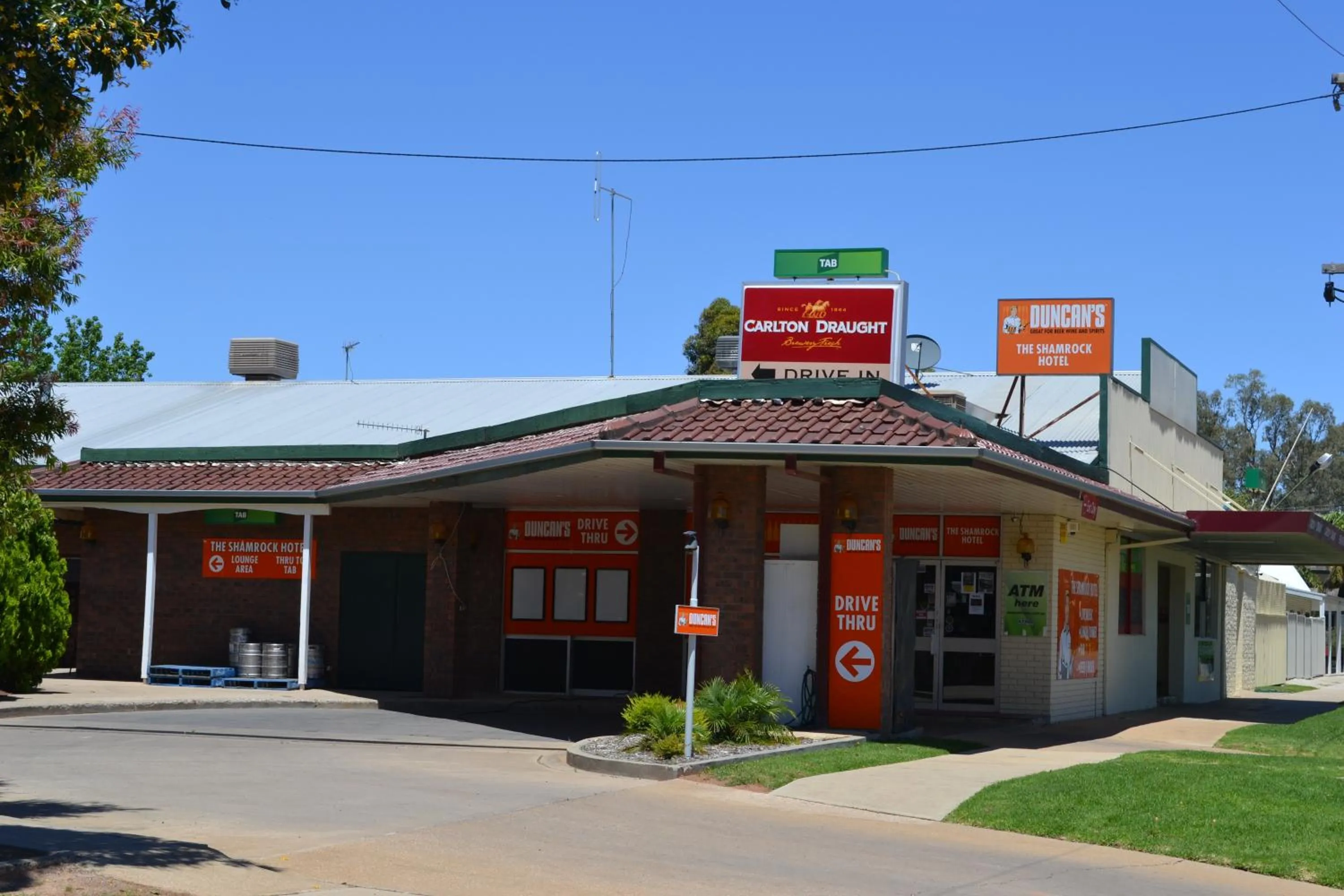 Property building in The Shamrock Hotel Balranald