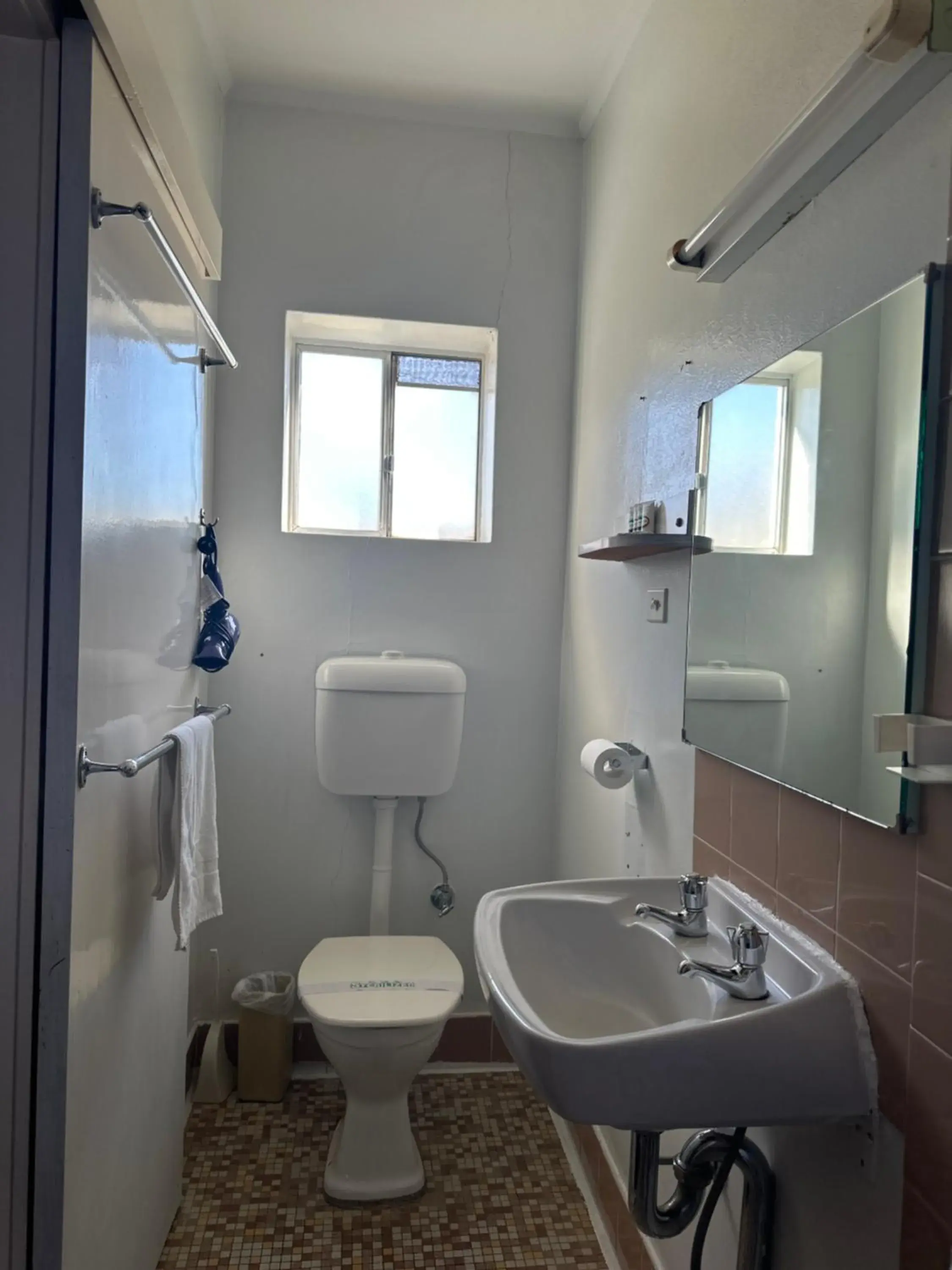 Double or Twin Room in The Shamrock Hotel Balranald Double or Twin Room in The Shamrock Hotel Balranald