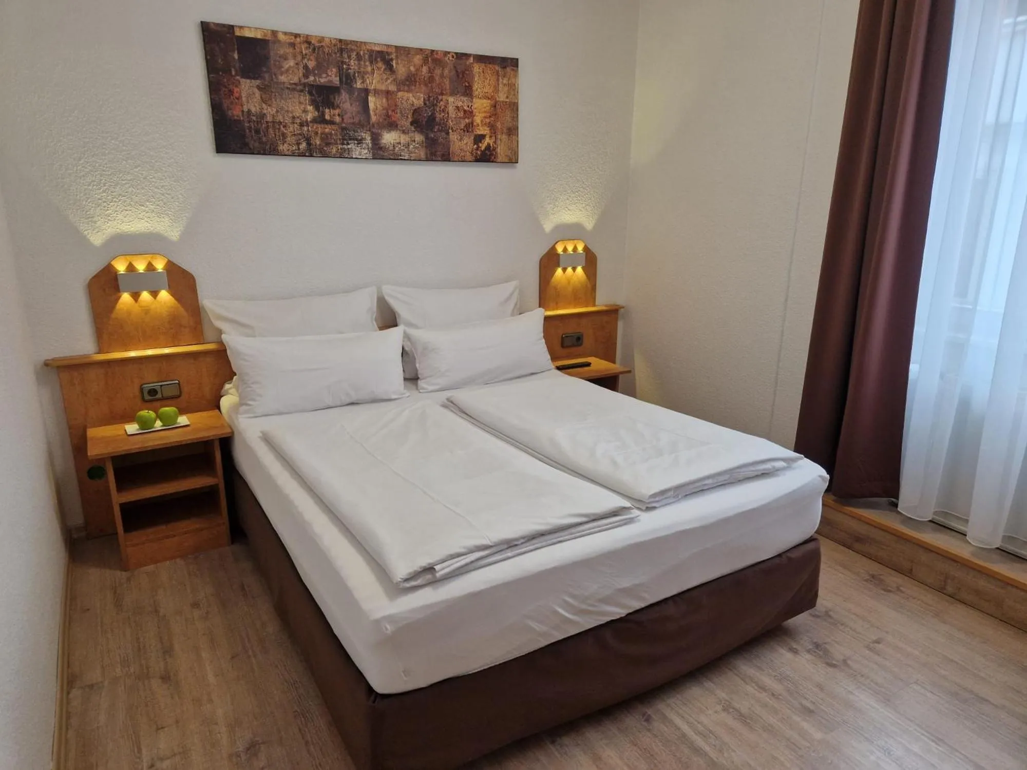 Bedroom, Bed in Hotel Goldenes Lamm