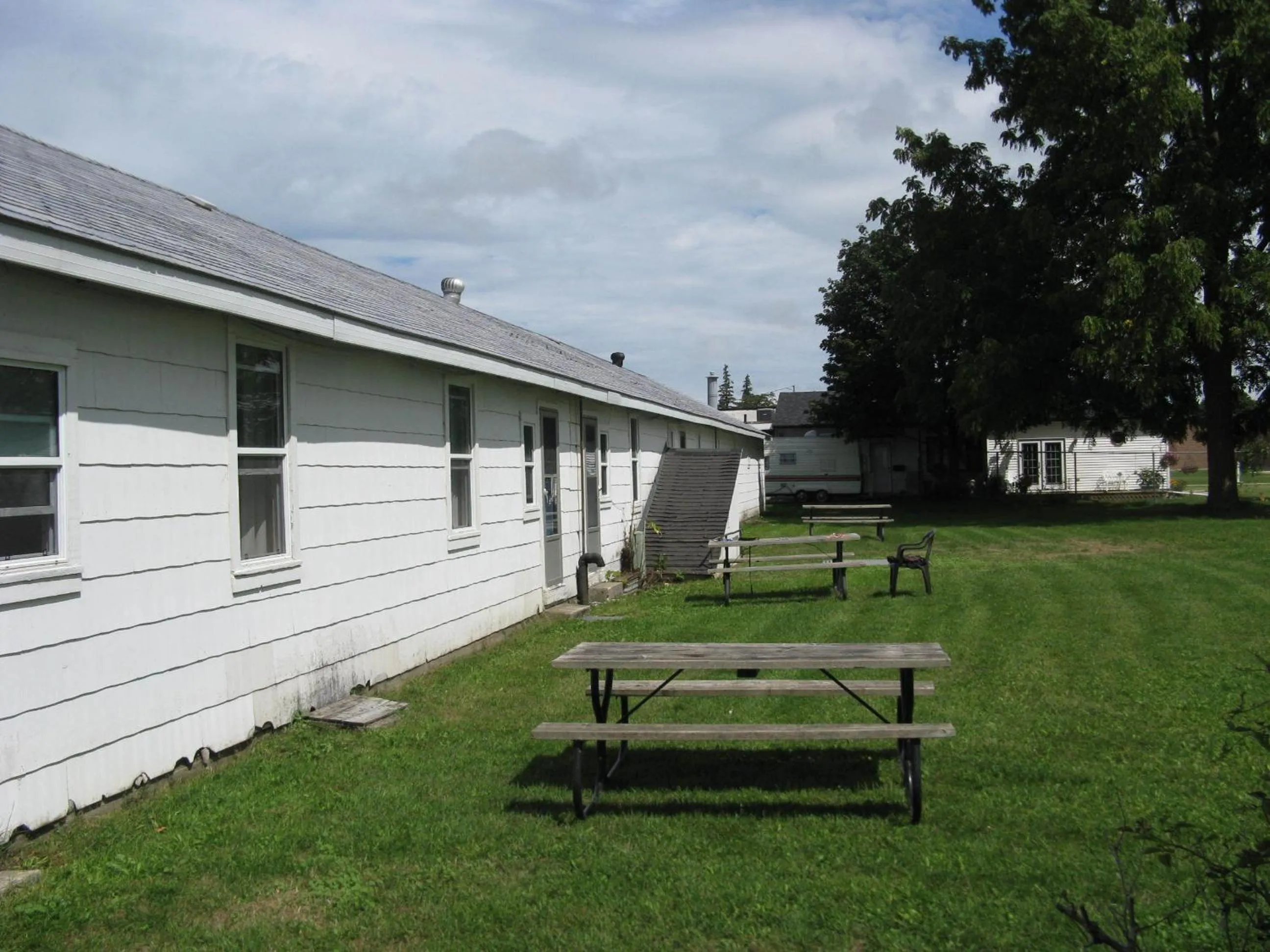 Natural landscape, Property Building in The Maplewood Motel