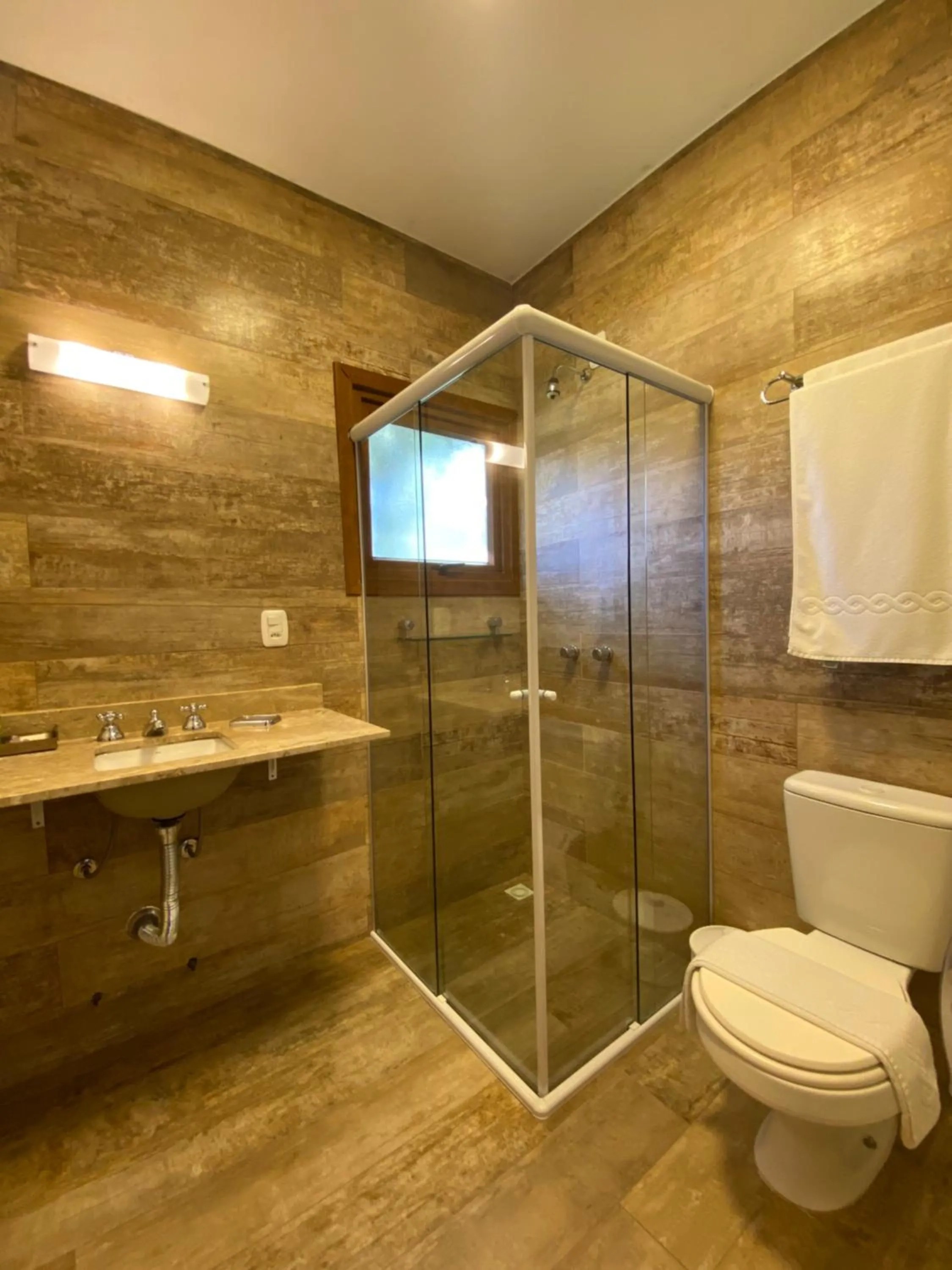 Bathroom in Pousada Ares da Serra - Centro