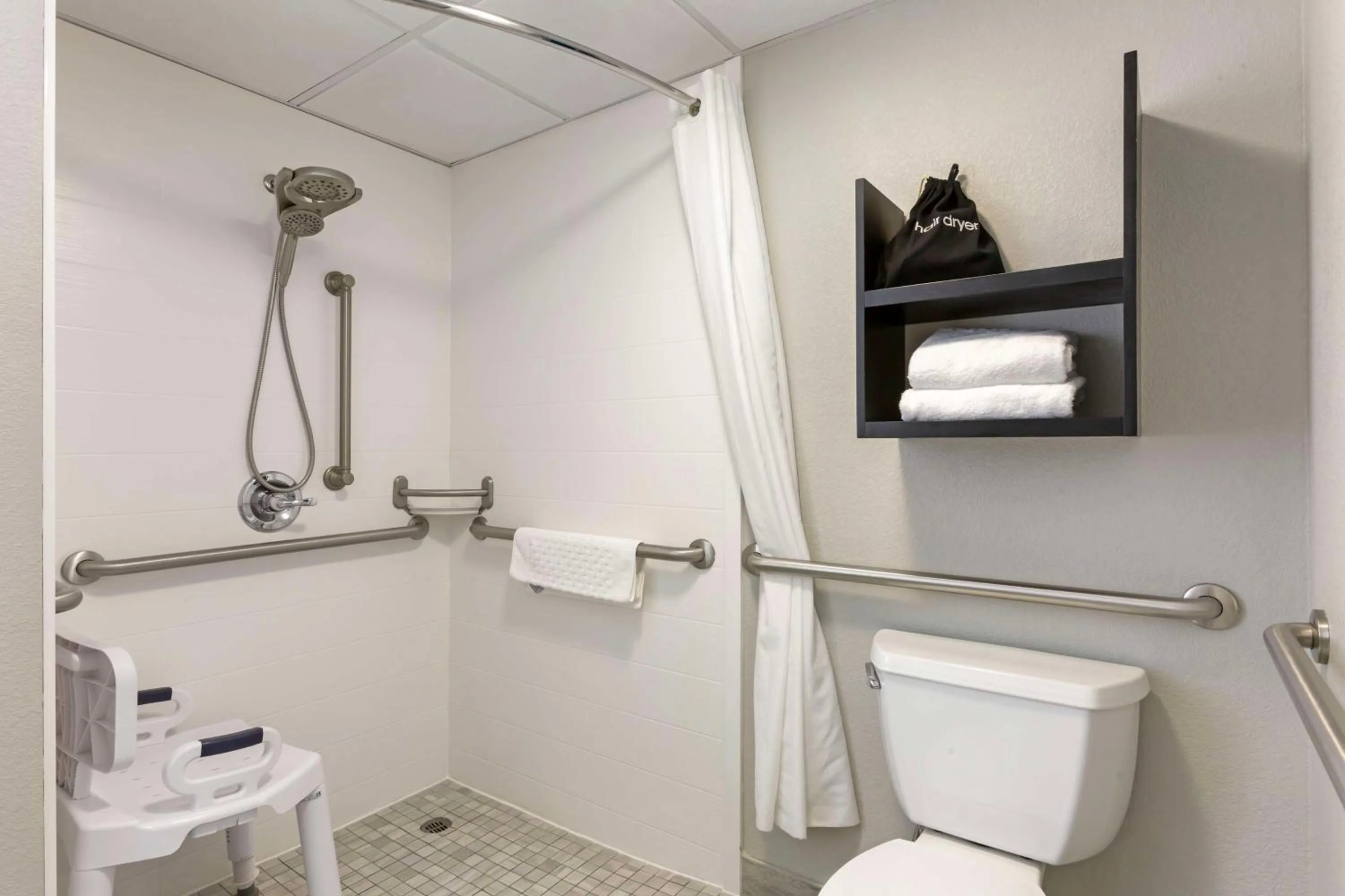 Bathroom in Best Western Plus Sun Canyon