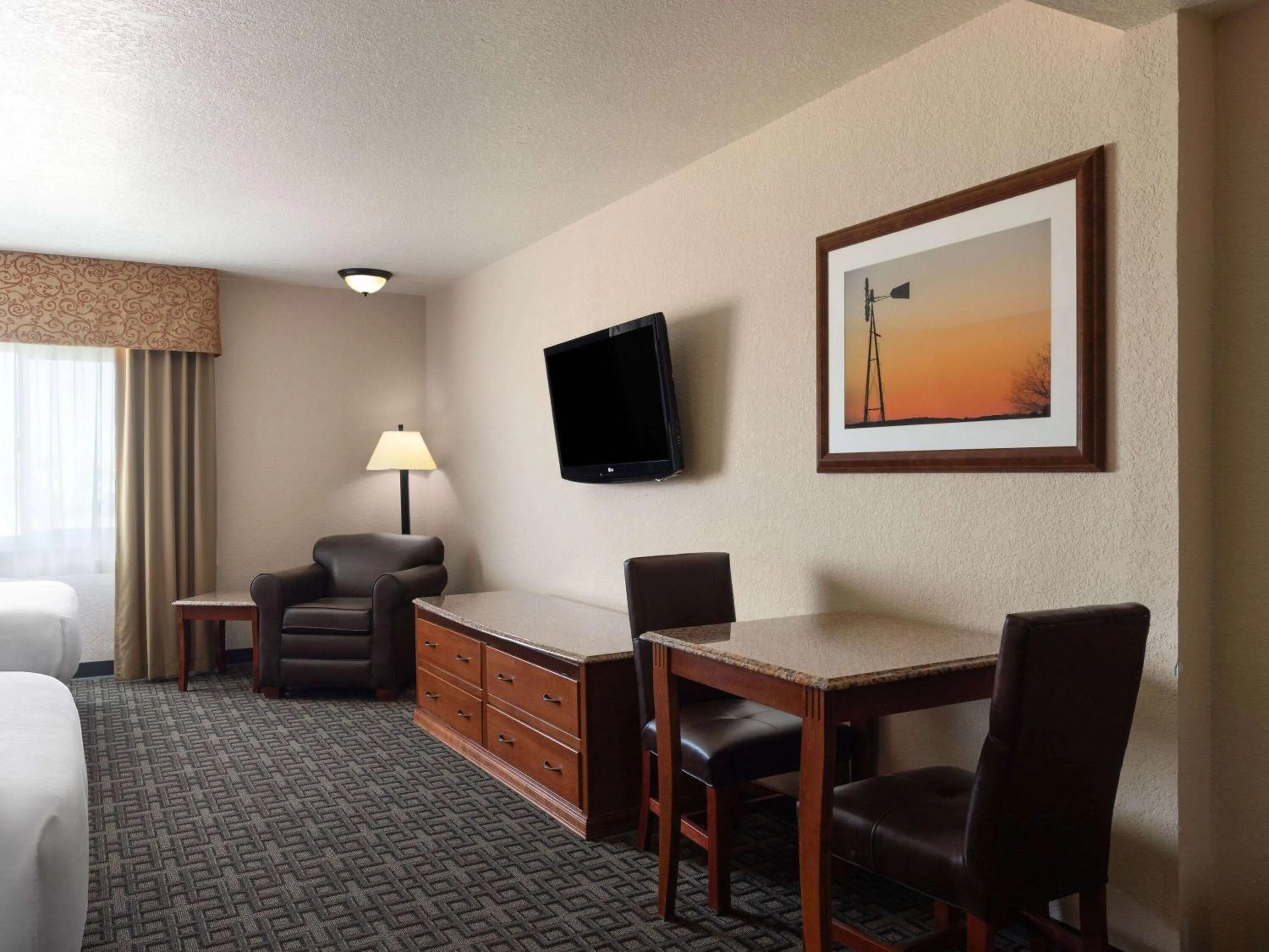 Photo of the whole room, Bed in Ramada by Wyndham Elko Hotel at Stockmen's Casino