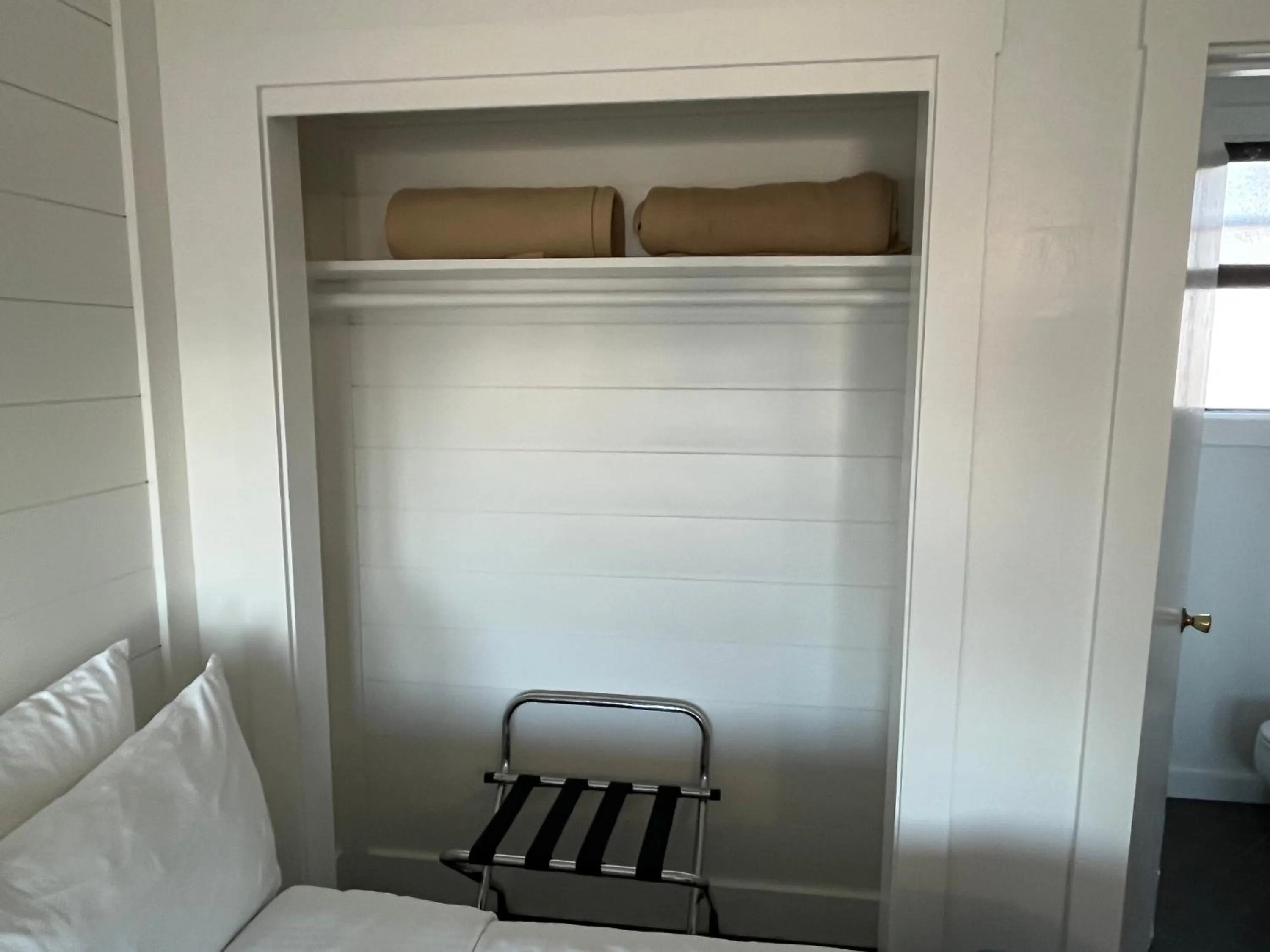 Bed in Sea Breeze Motel