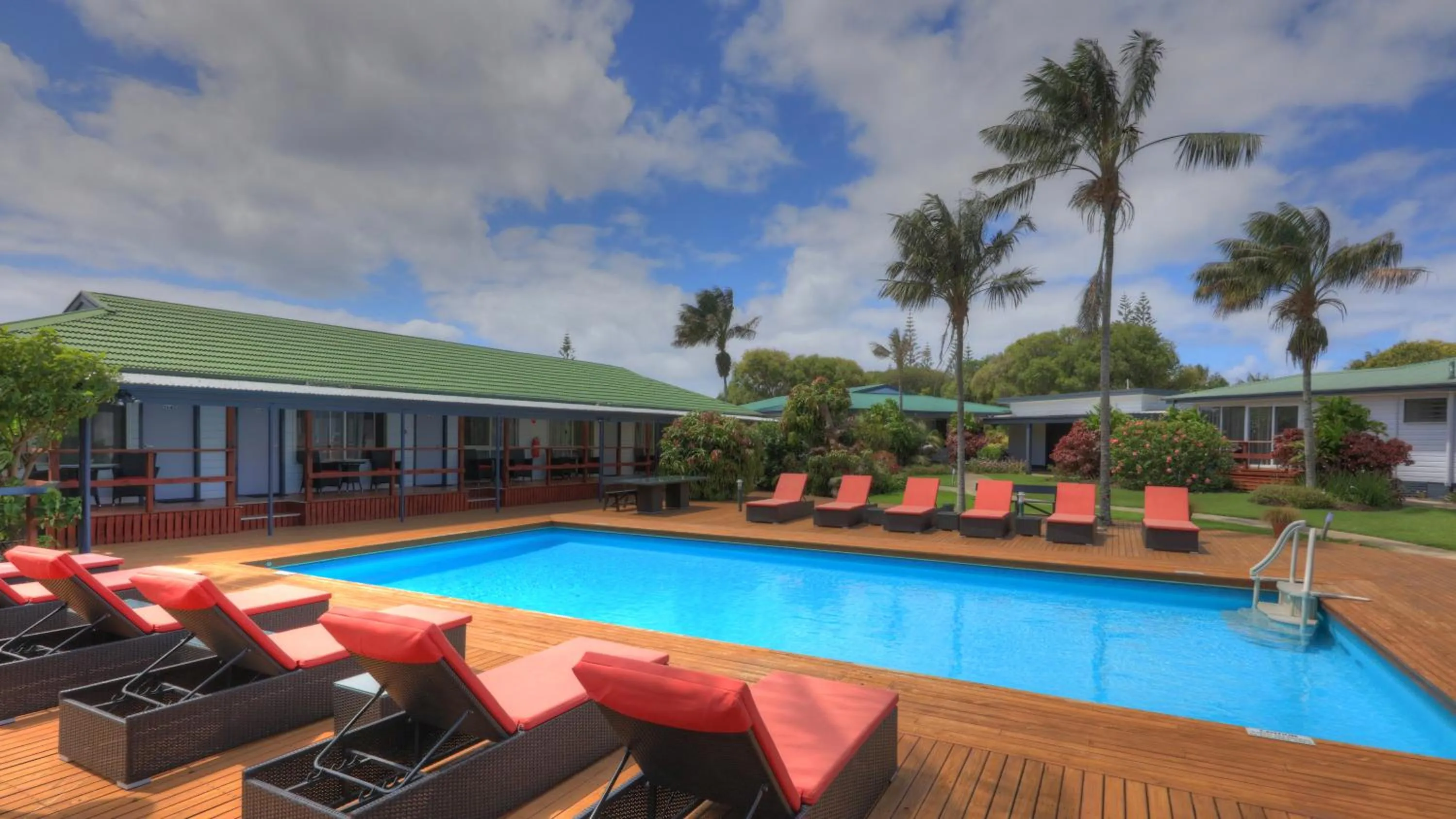 Swimming pool in Paradise Hotel & Resort