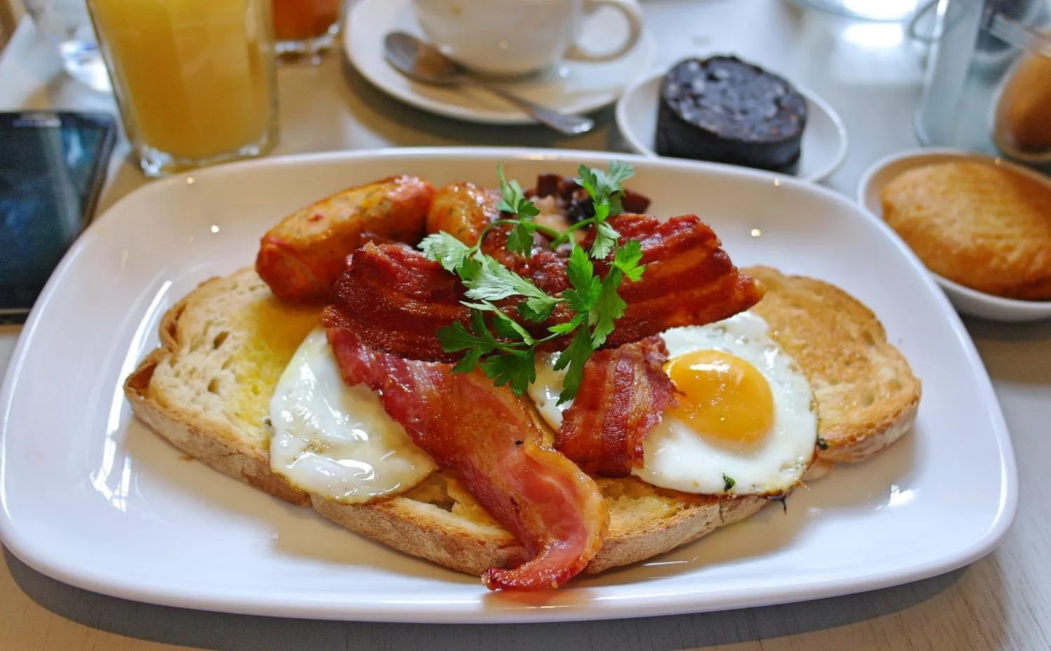 Breakfast in Paradise Hotel & Resort