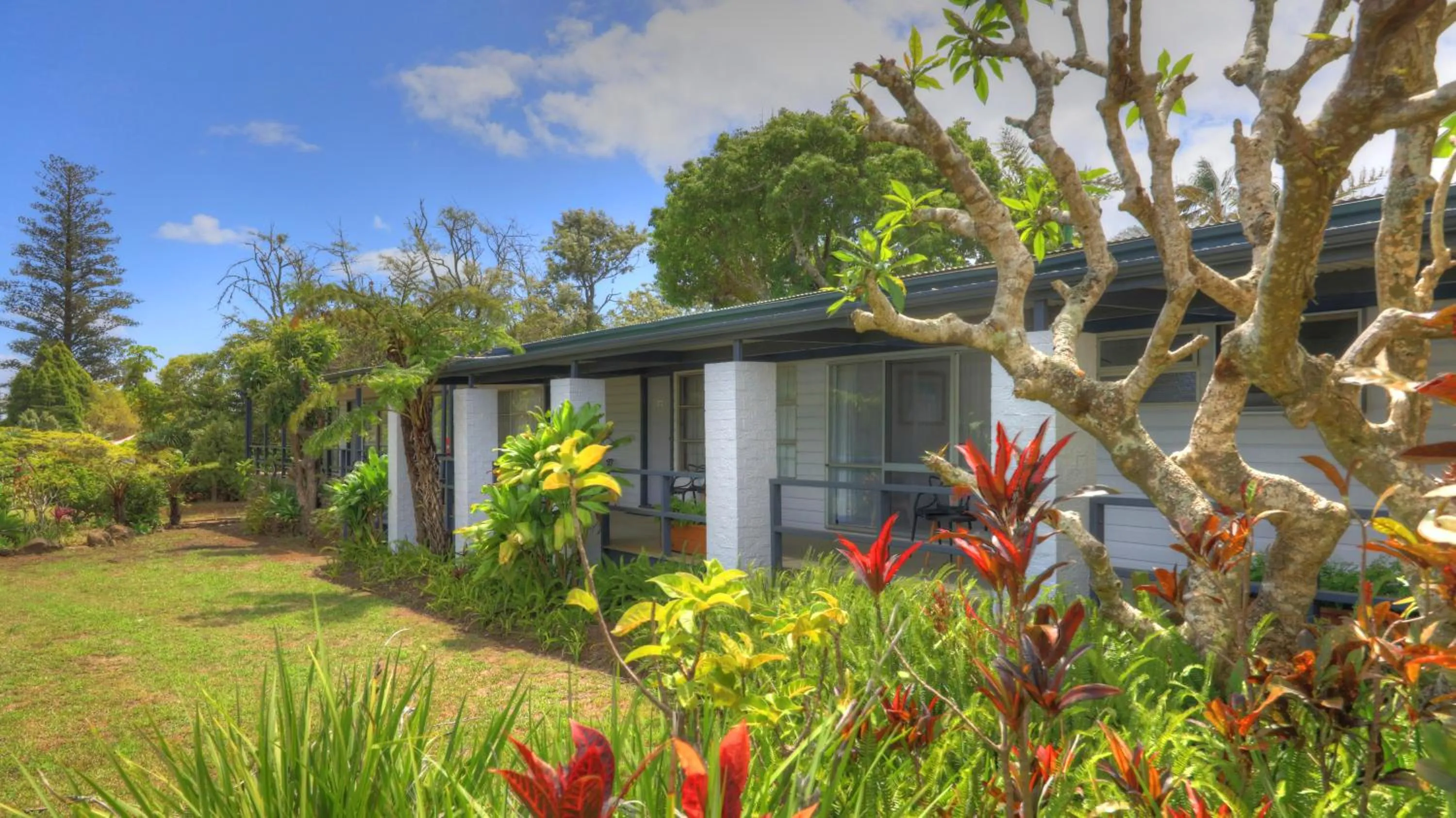 Property building in Paradise Hotel & Resort