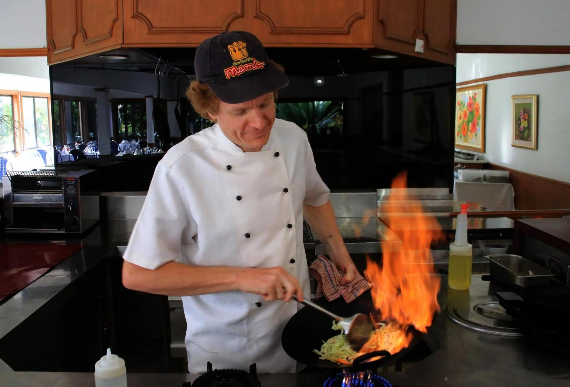 Restaurant/places to eat in Paradise Hotel & Resort