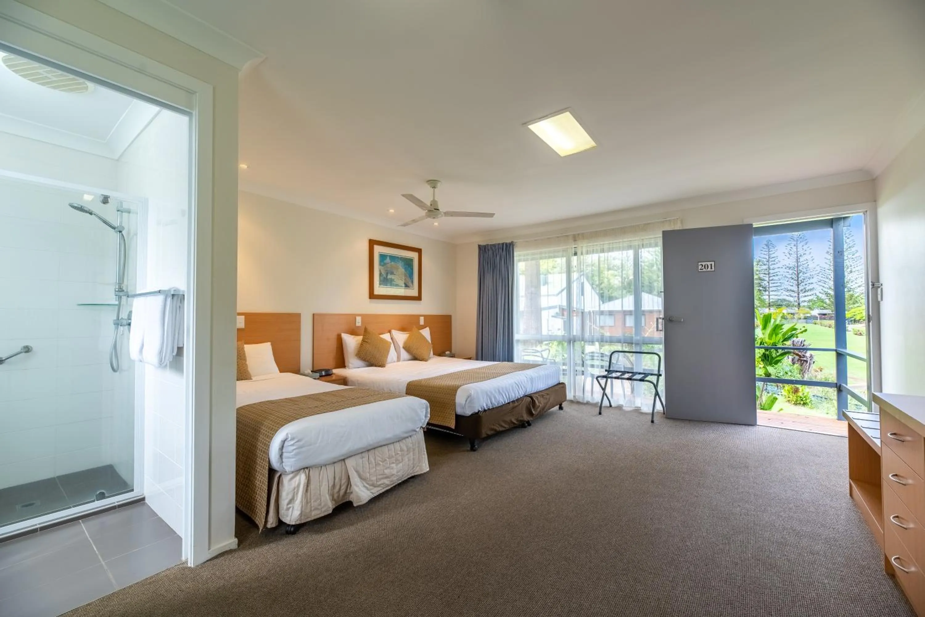 Bedroom, Bed in Paradise Hotel & Resort