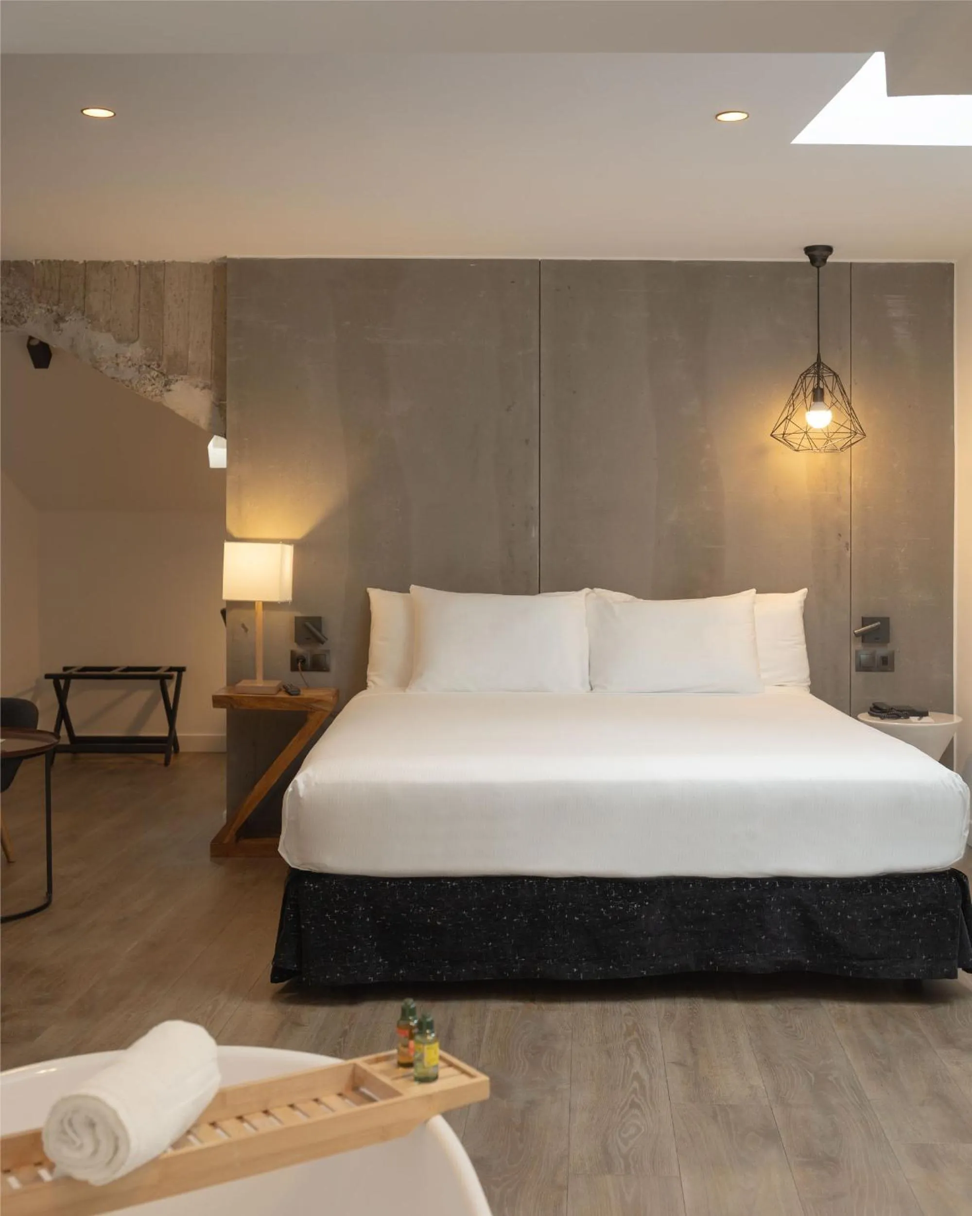 Bedroom, Bed in Hotel Tayko Bilbao