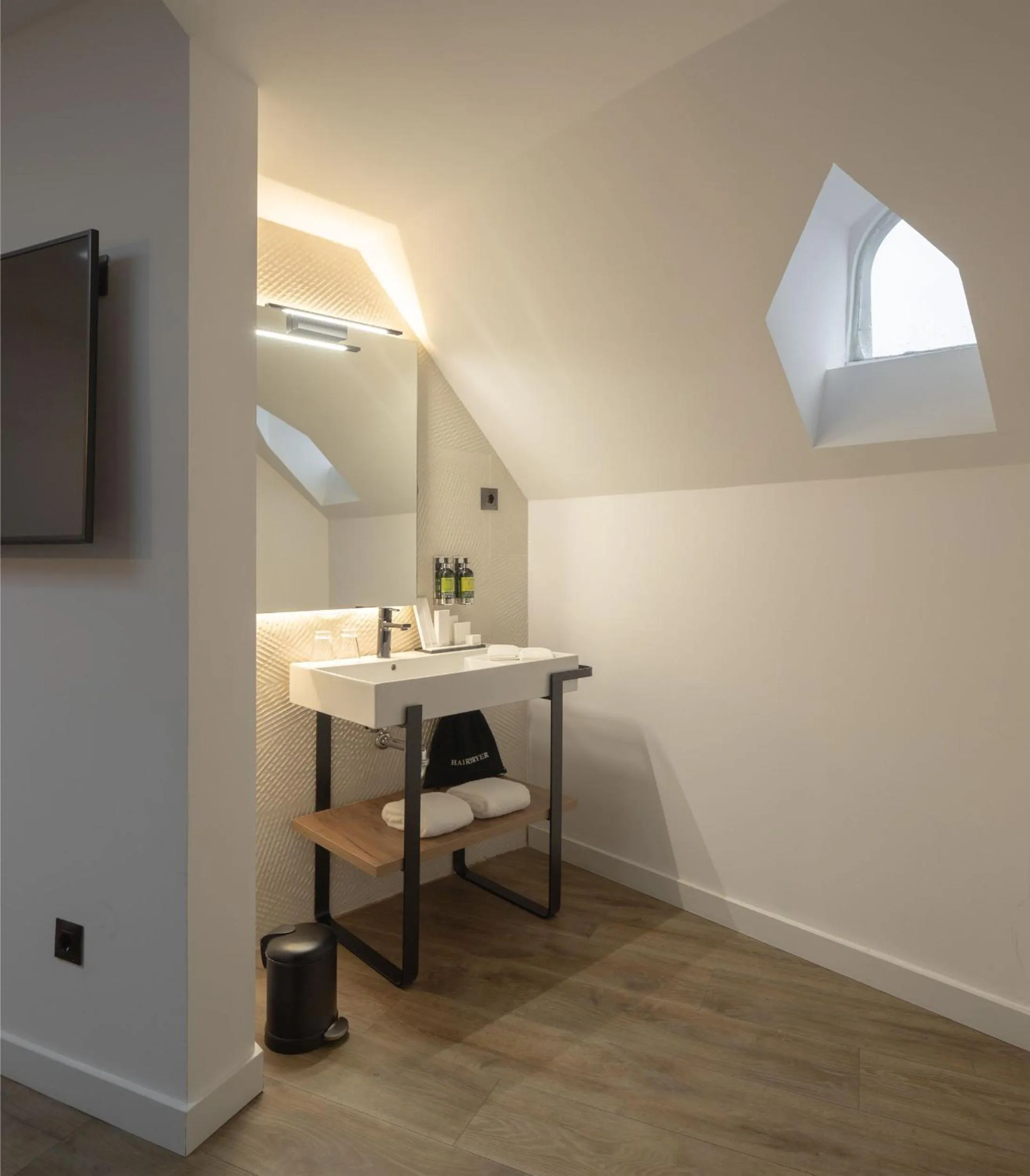 Bedroom in Hotel Tayko Bilbao