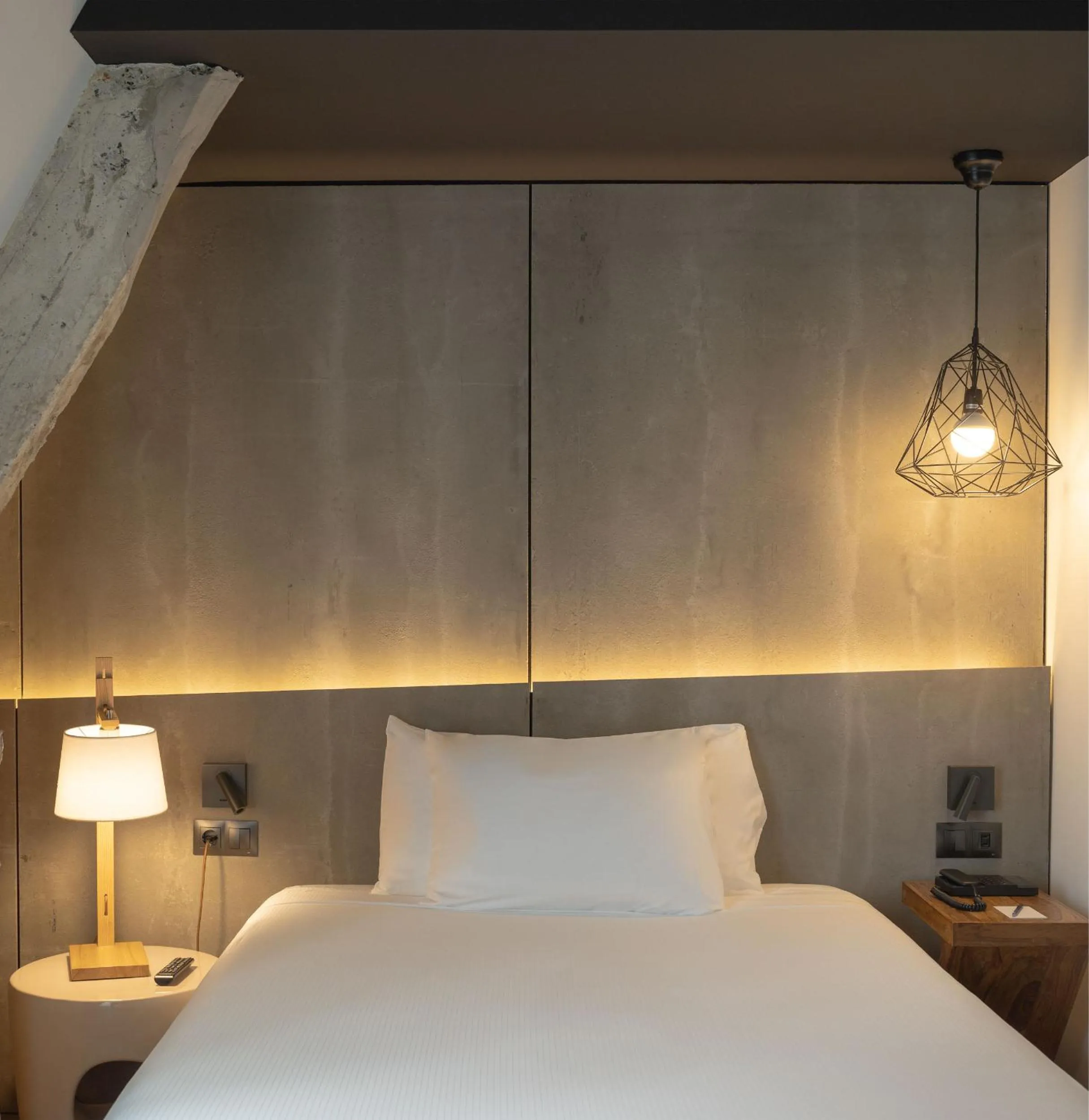 Bed in Hotel Tayko Bilbao