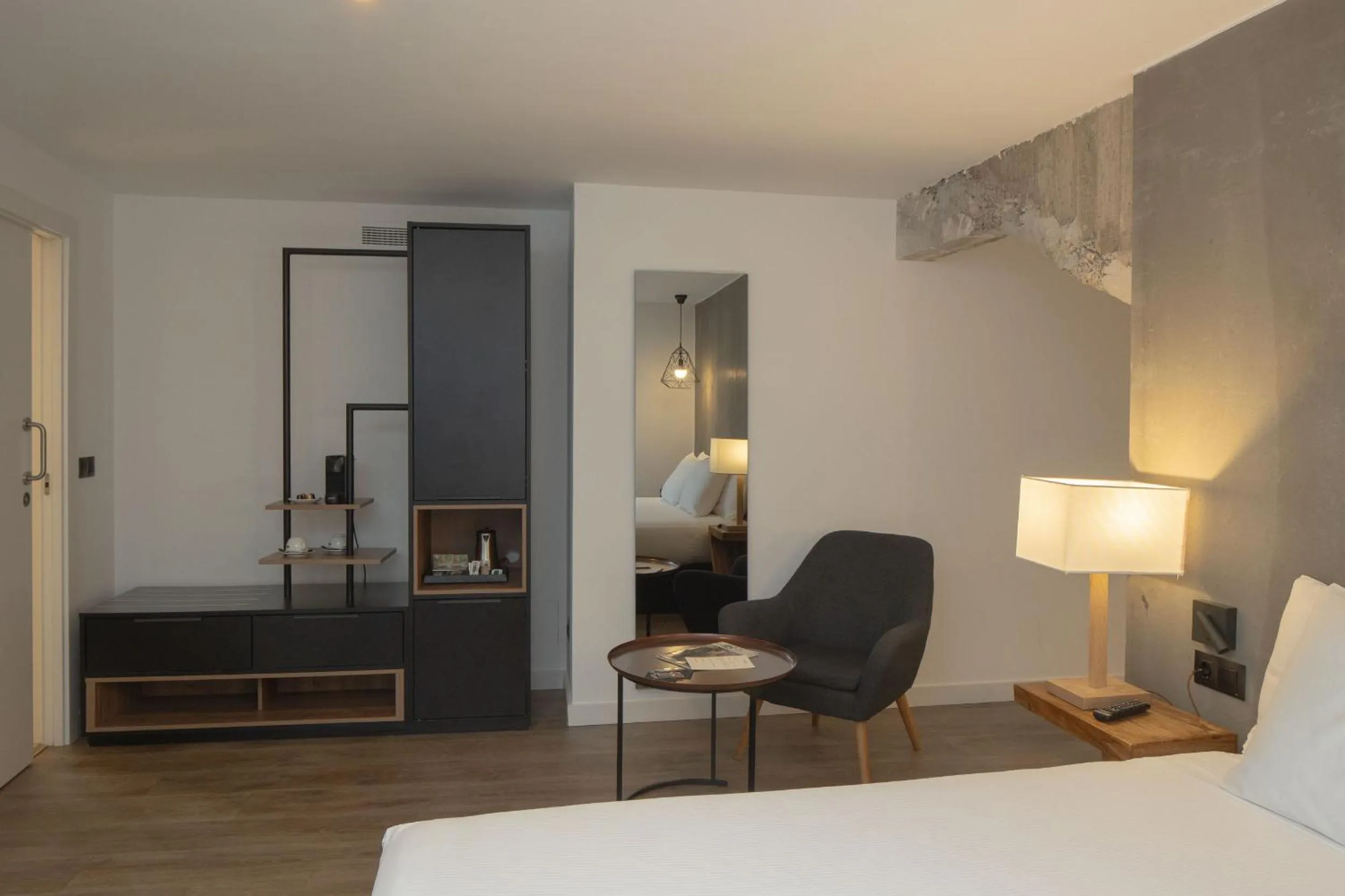 Bedroom, Bed in Hotel Tayko Bilbao