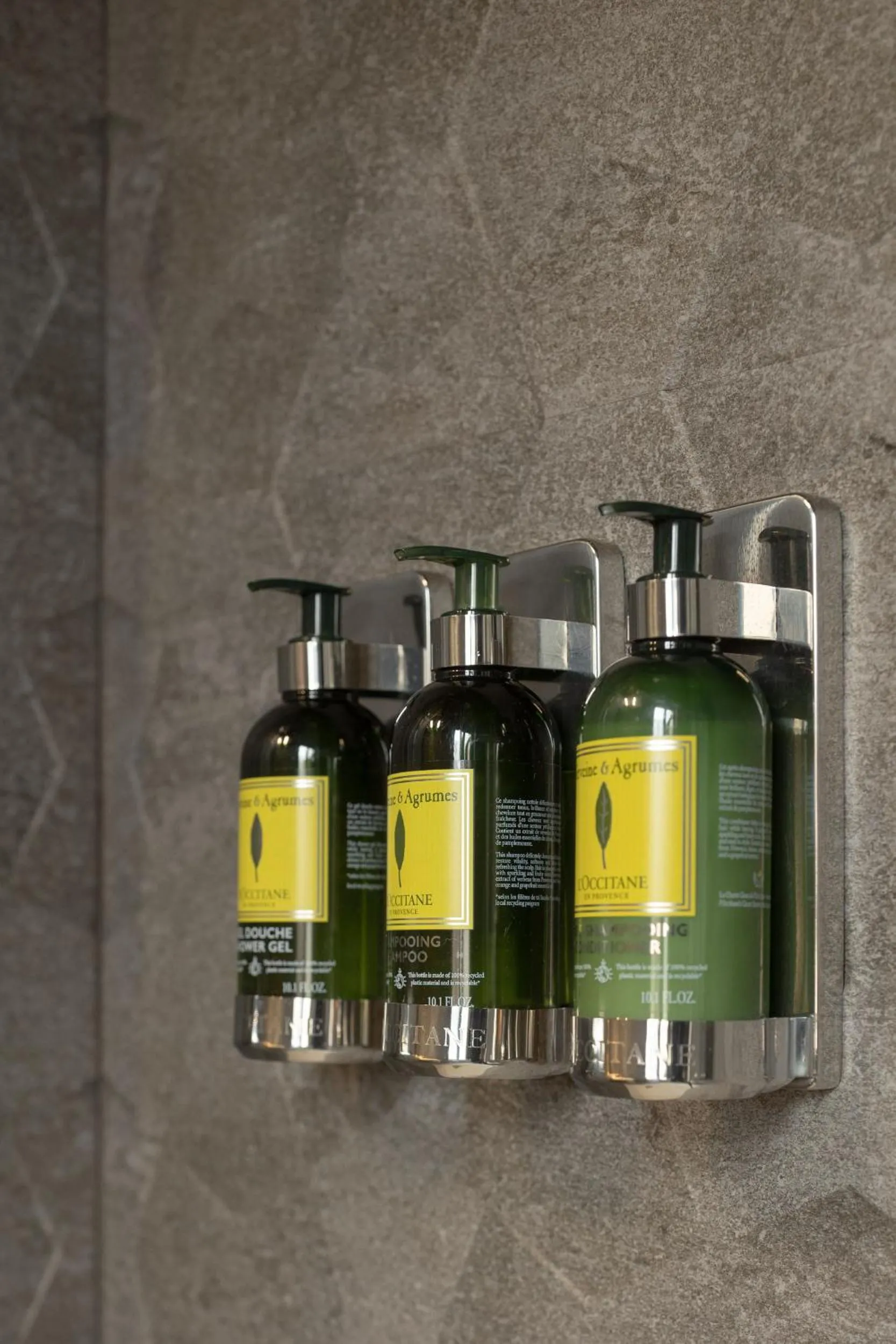 Shower in Hotel Tayko Bilbao