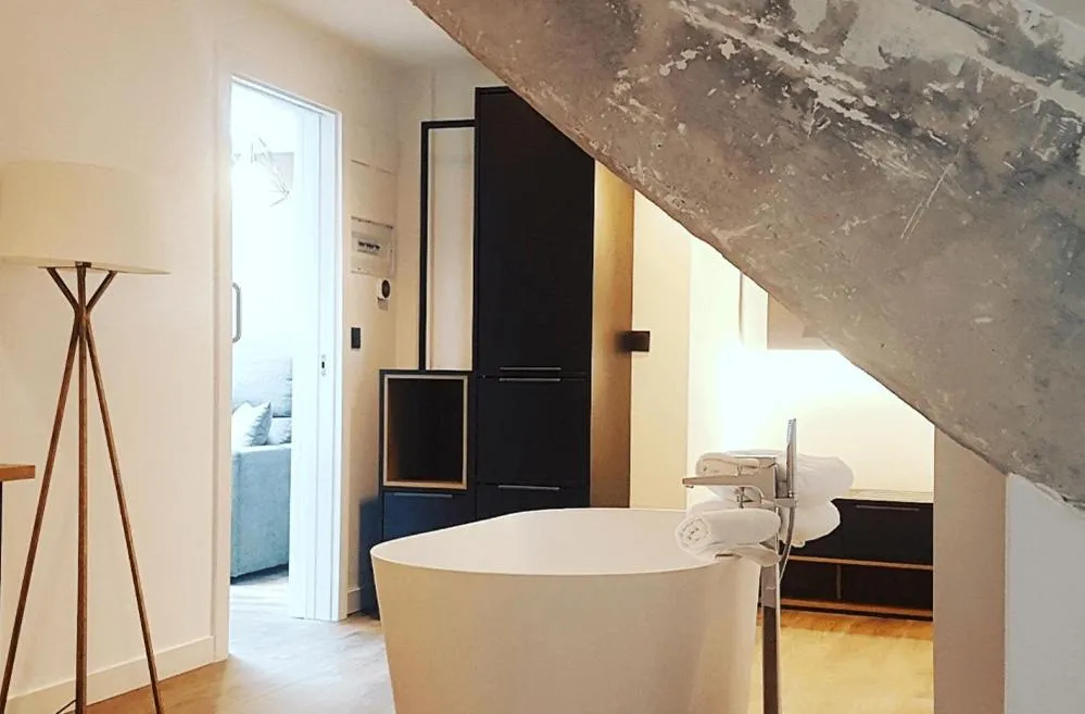 Bath in Hotel Tayko Bilbao