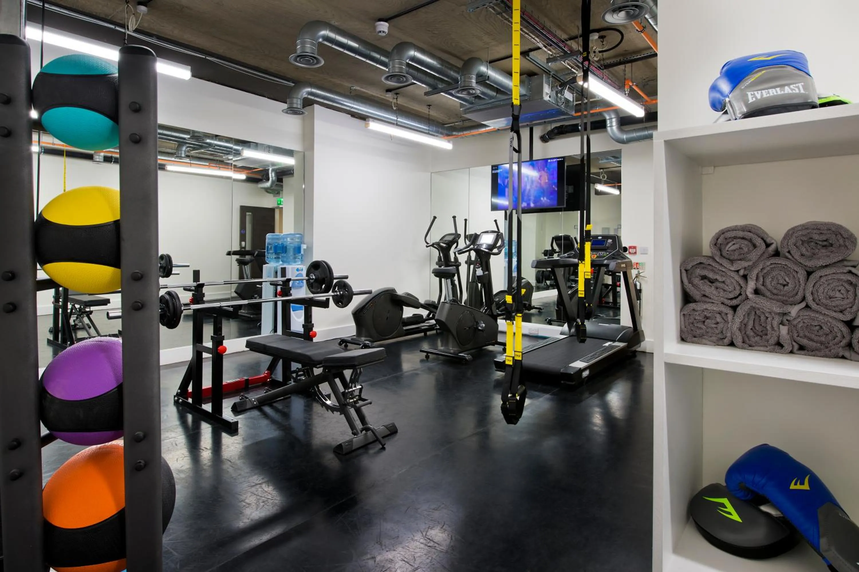 Fitness centre/facilities in The Chronicle by Supercity Aparthotels