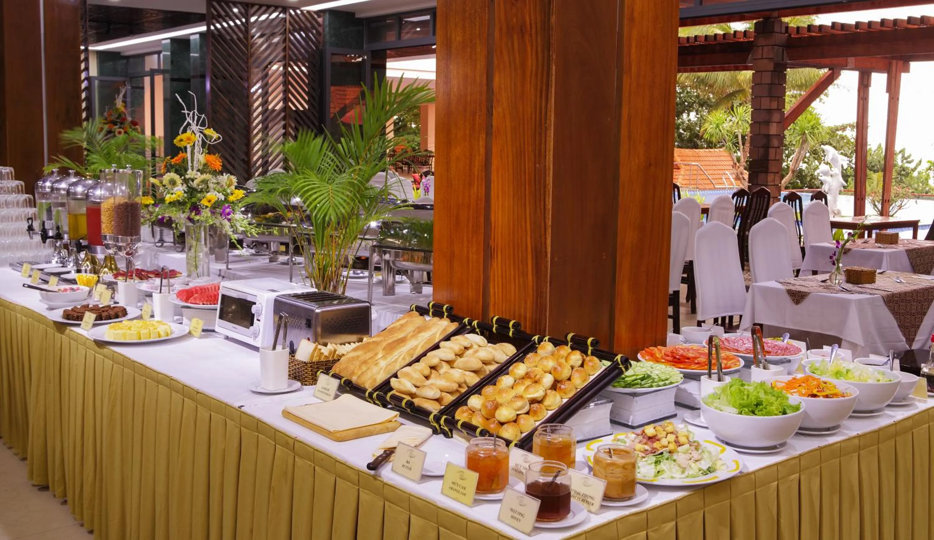 Breakfast in Kim Hoa Resort