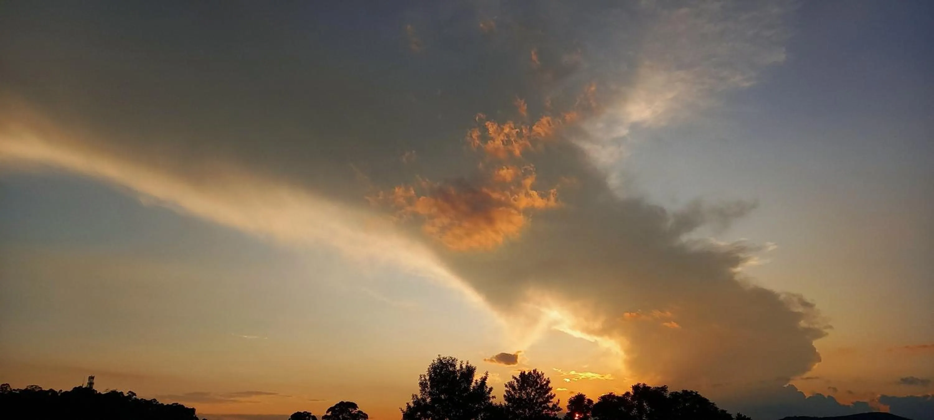 Sunset in Cessnock Vintage Motor Inn