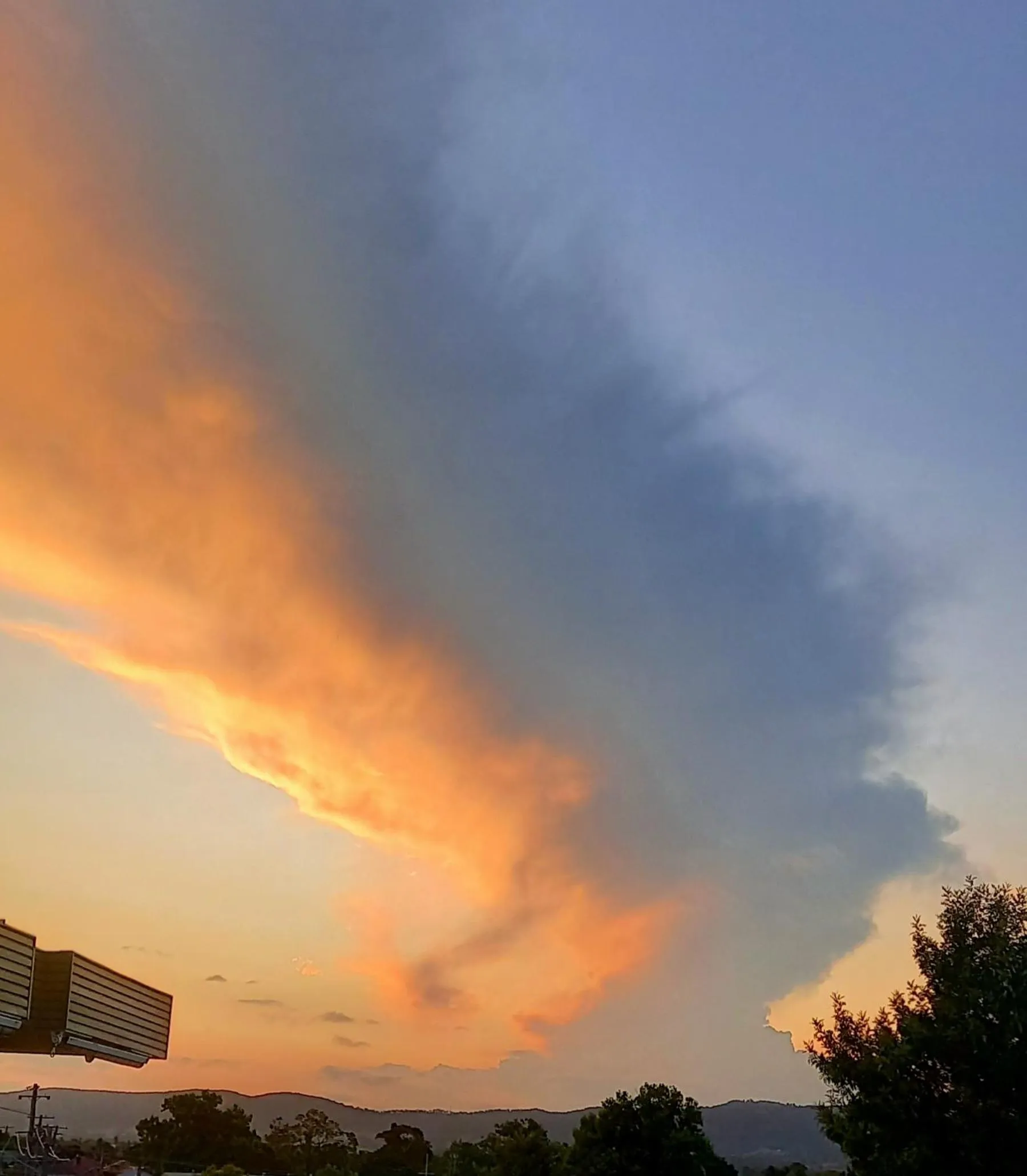 Sunset in Cessnock Vintage Motor Inn