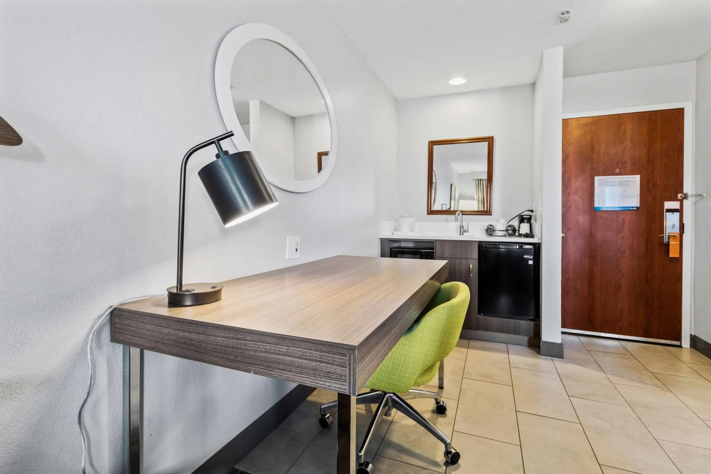 Bedroom in Hampton Inn & Suites Colorado Springs-Air Force Academy/I-25 North