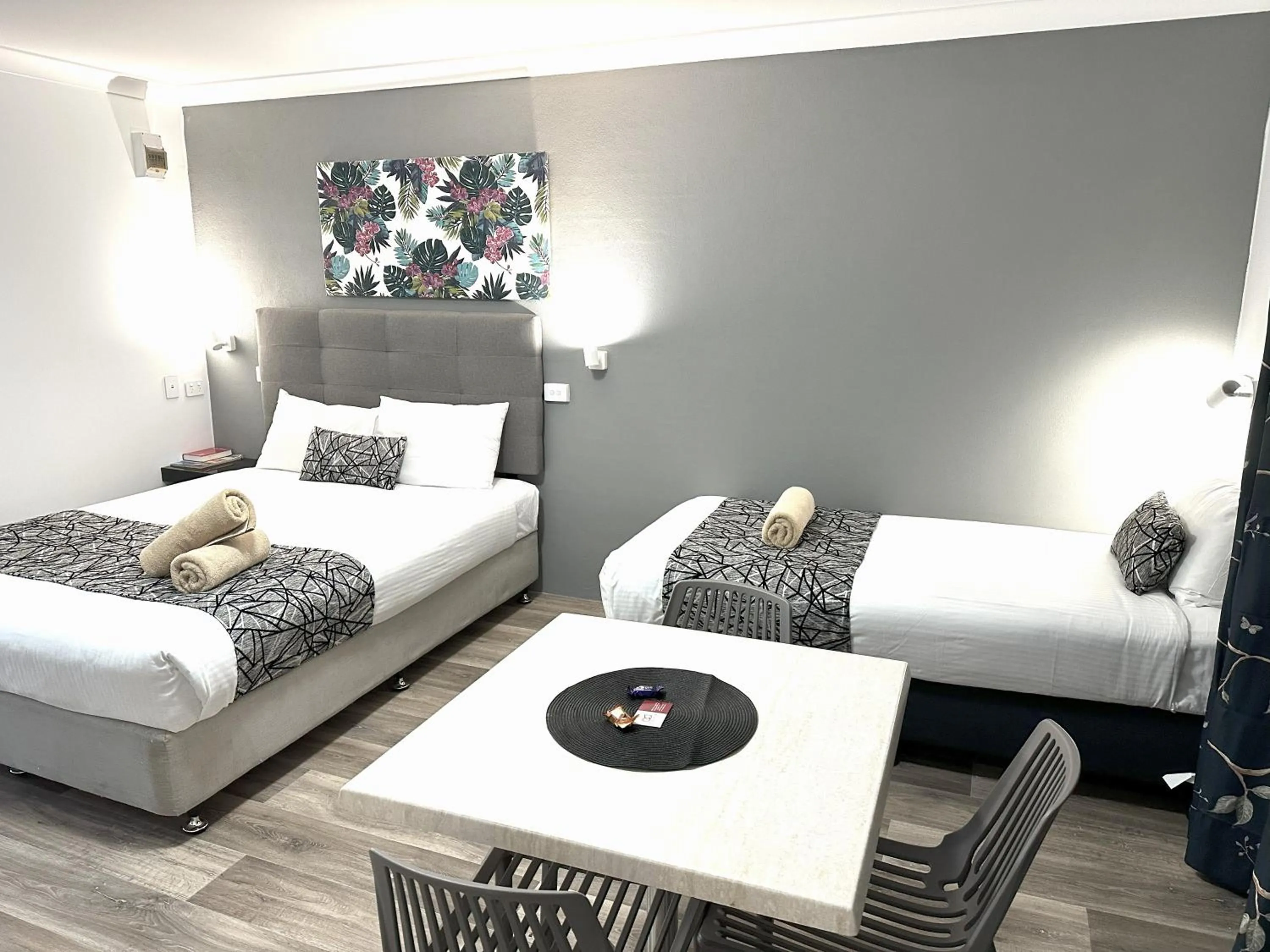 Bed in Rosebourne Gardens Motel