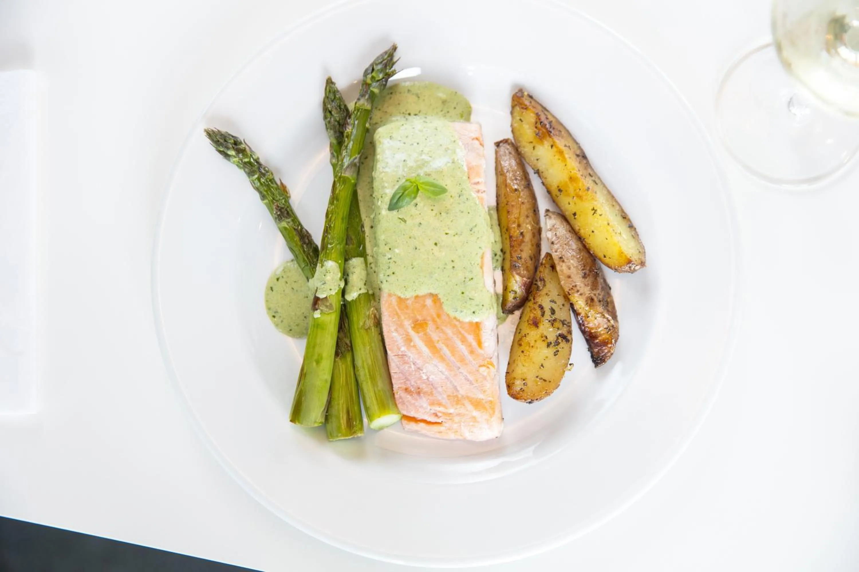 Restaurant/places to eat in Holiday Inn Express Utrecht - Papendorp by IHG