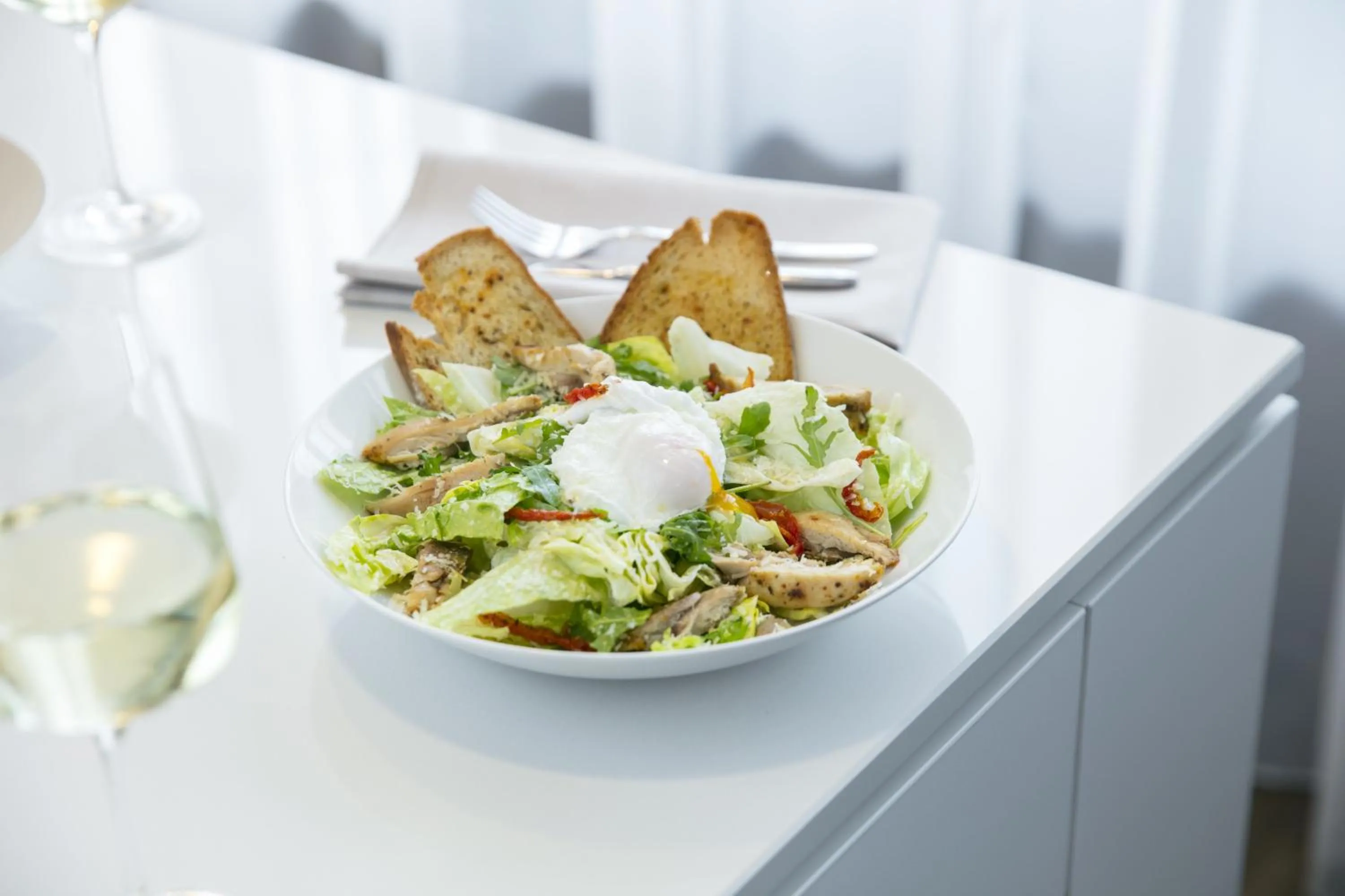 Restaurant/places to eat in Holiday Inn Express Utrecht - Papendorp by IHG