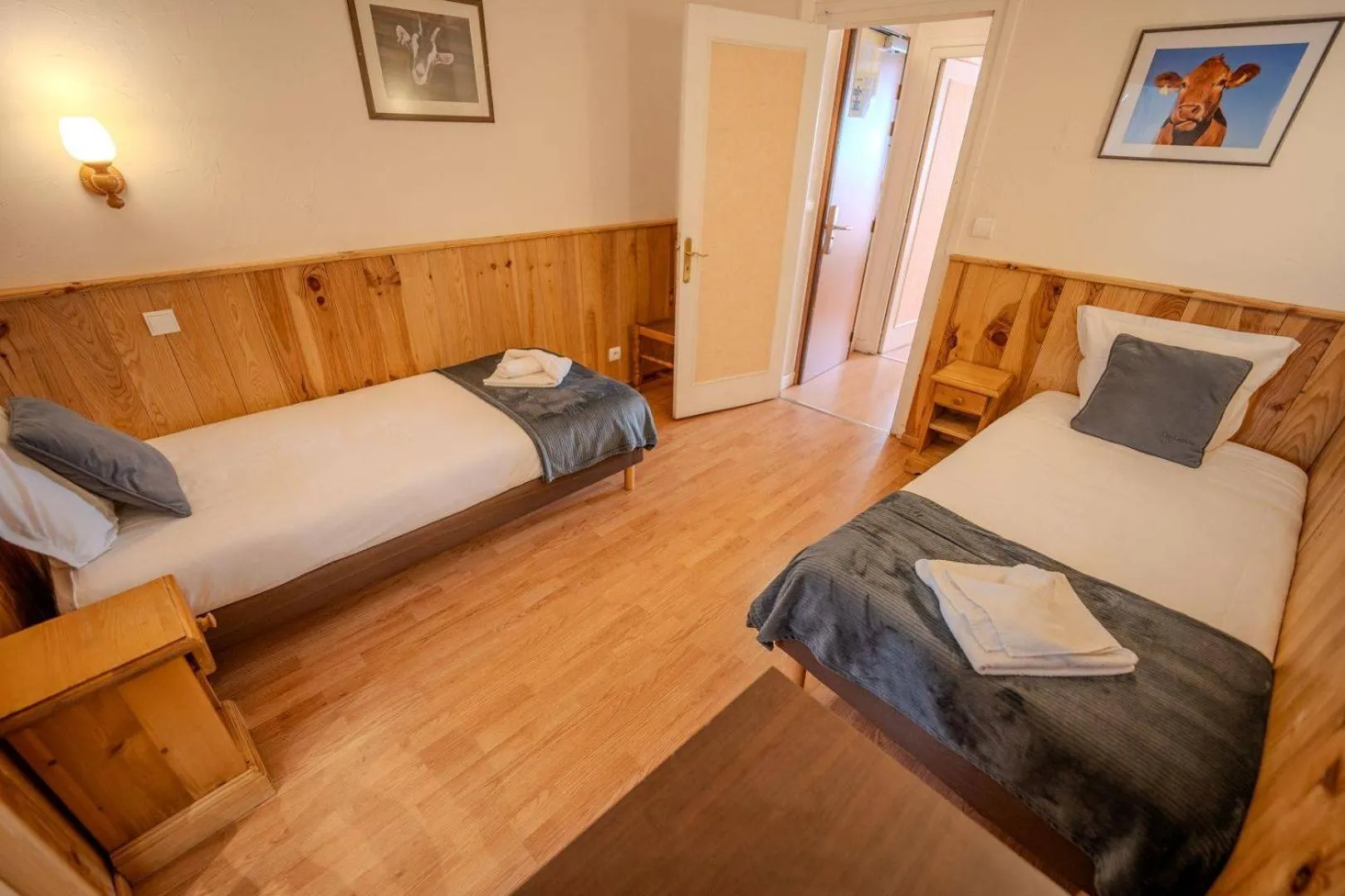 Bed in Hôtel du Centre