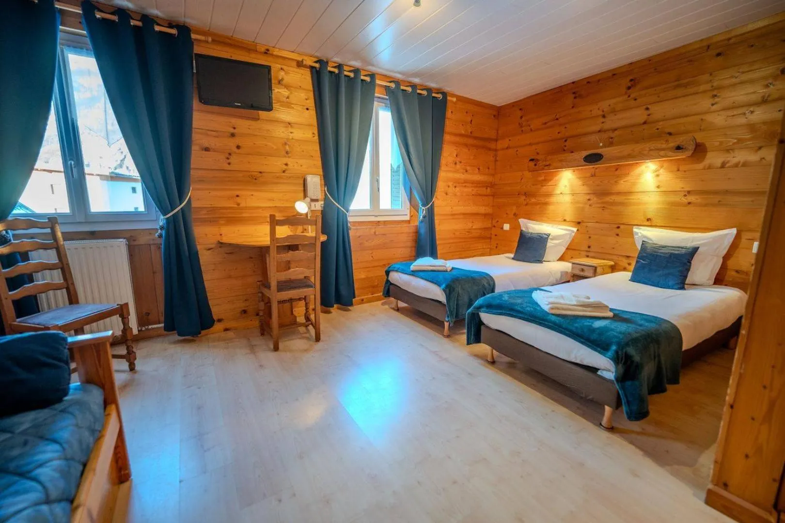 Bed in Hôtel du Centre