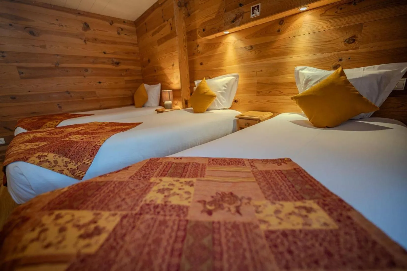 Bed in Hôtel du Centre