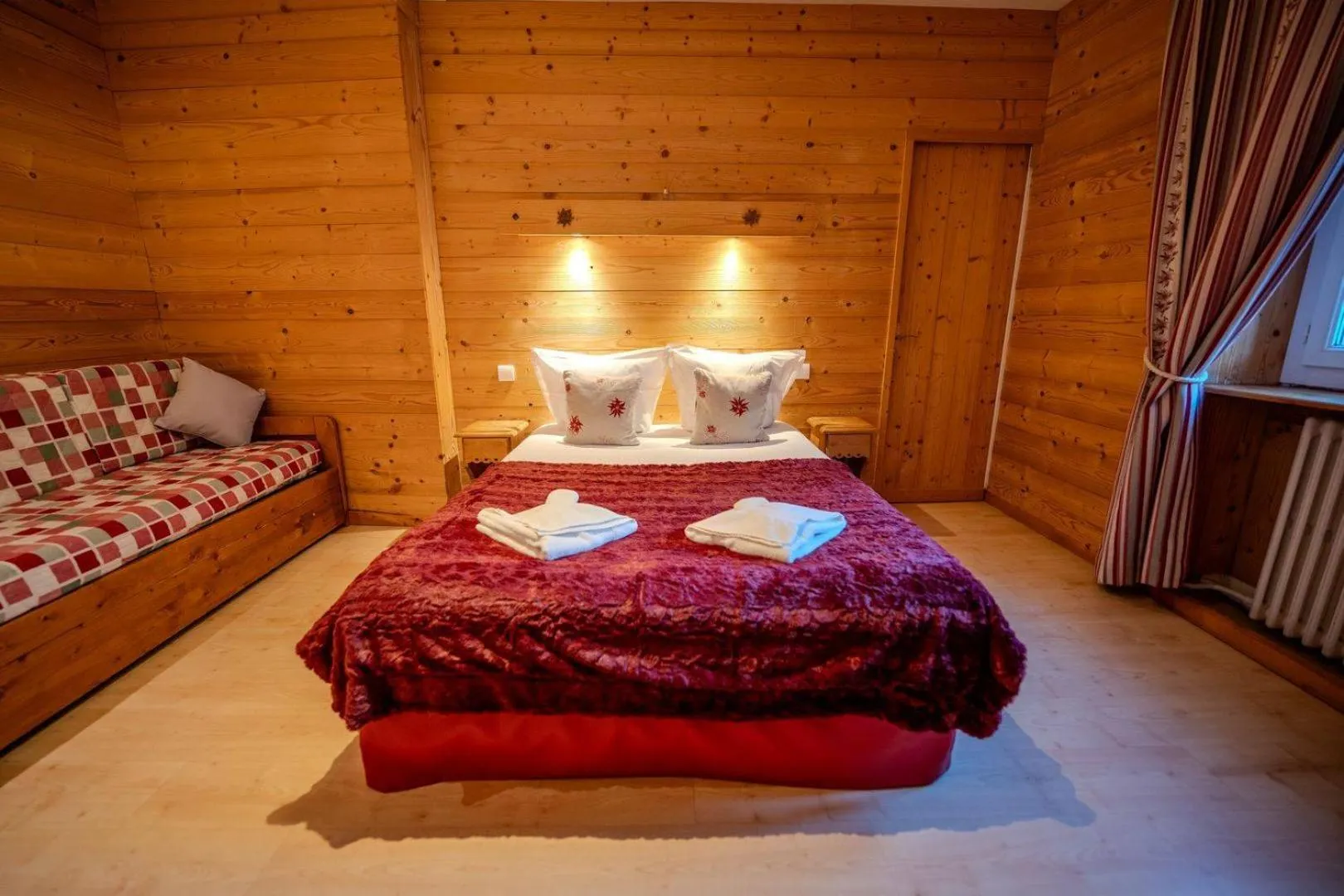 Bed in Hôtel du Centre