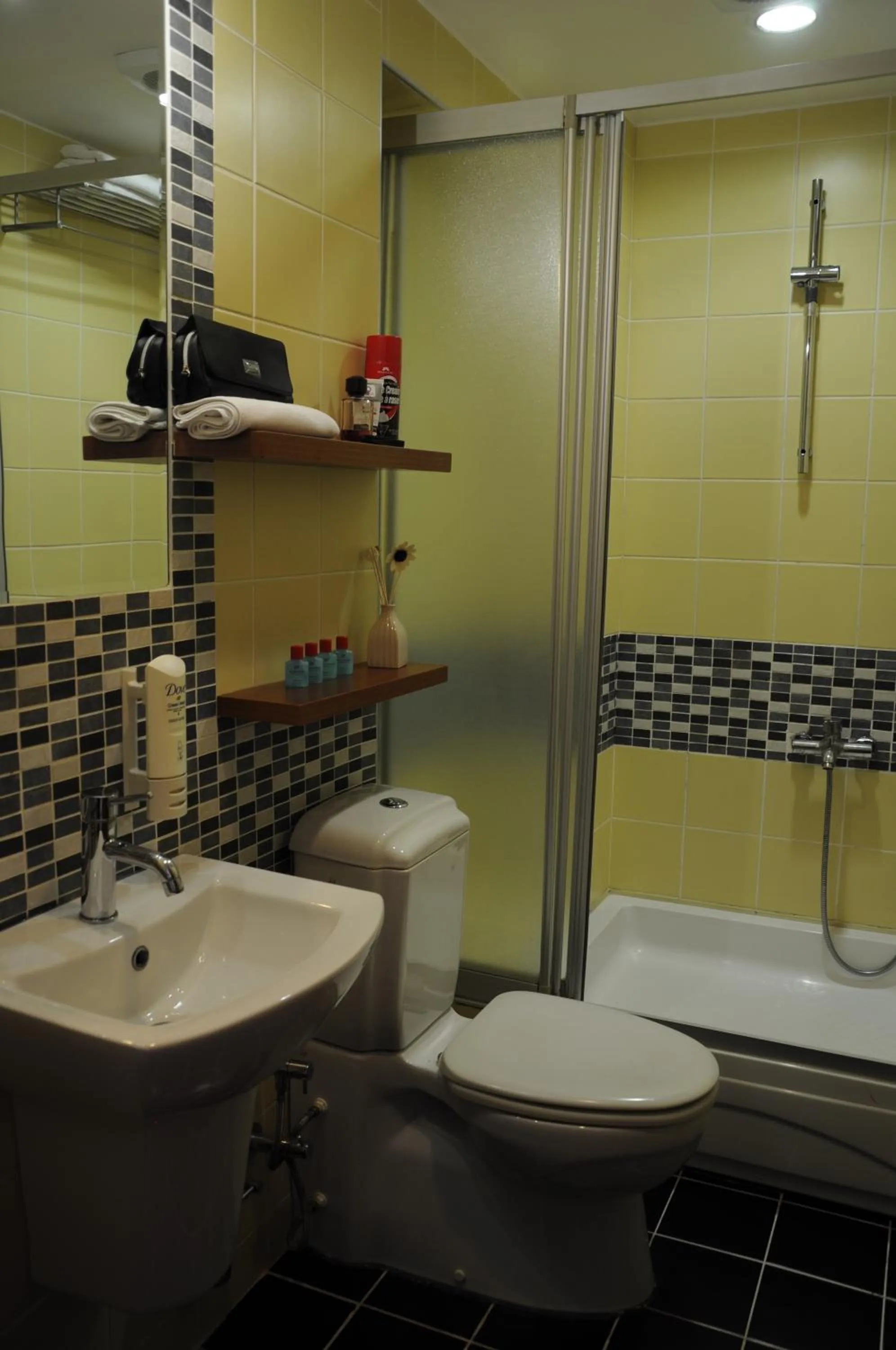 Bathroom in Butik Pendik Hotel