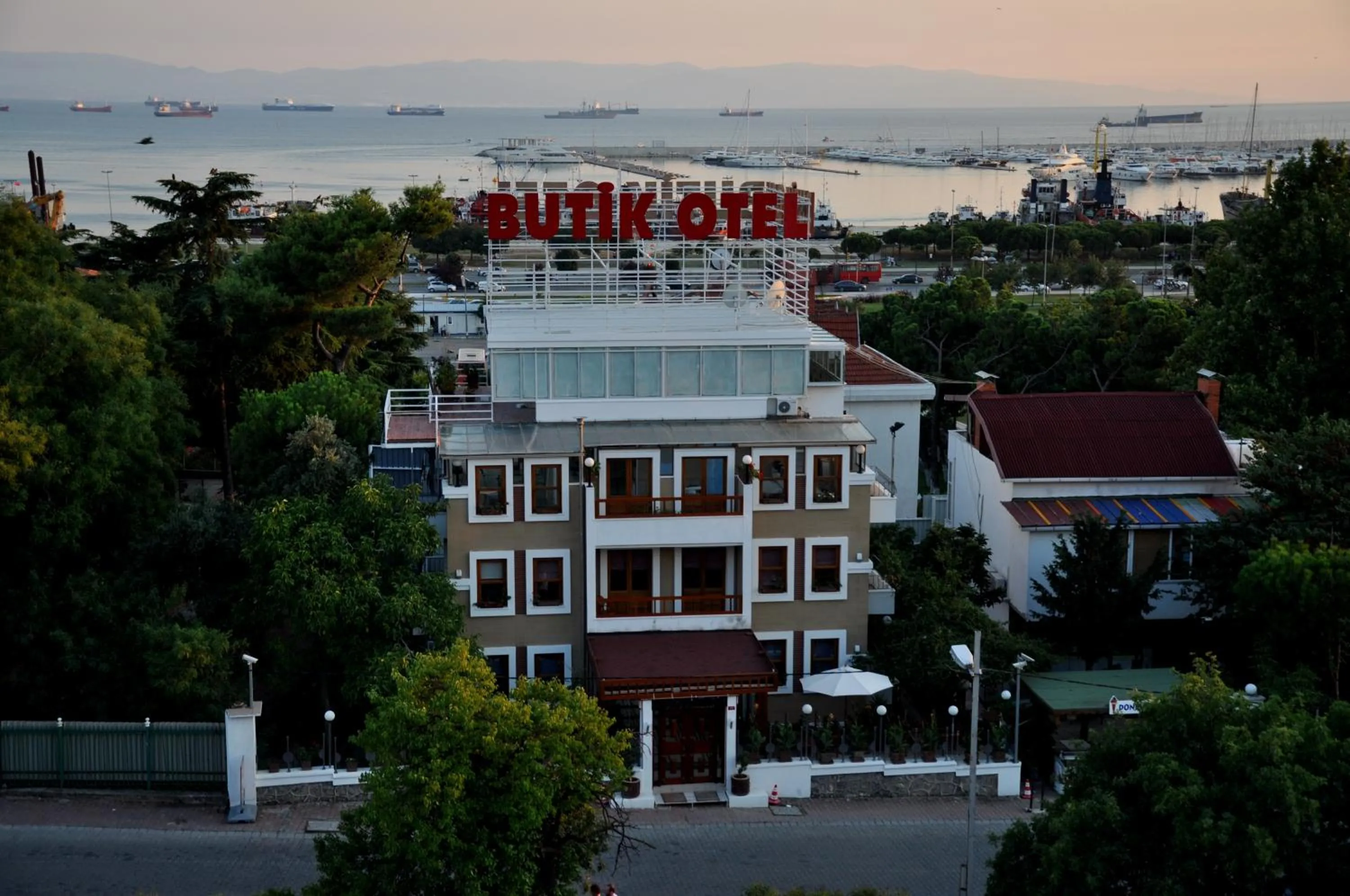 Balcony/Terrace in Butik Pendik Hotel