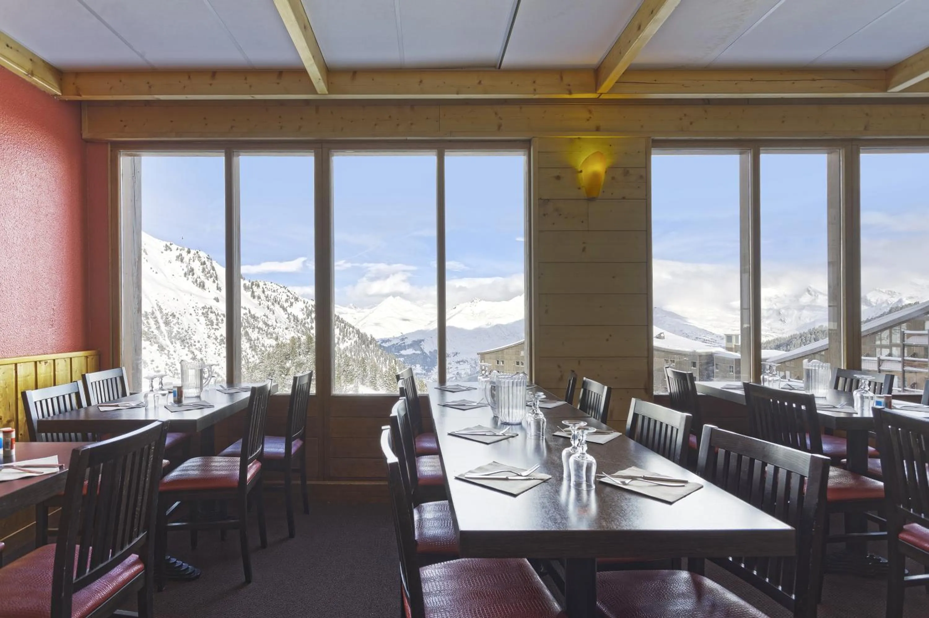 Restaurant/places to eat in Hôtel Club MMV Les Mélèzes