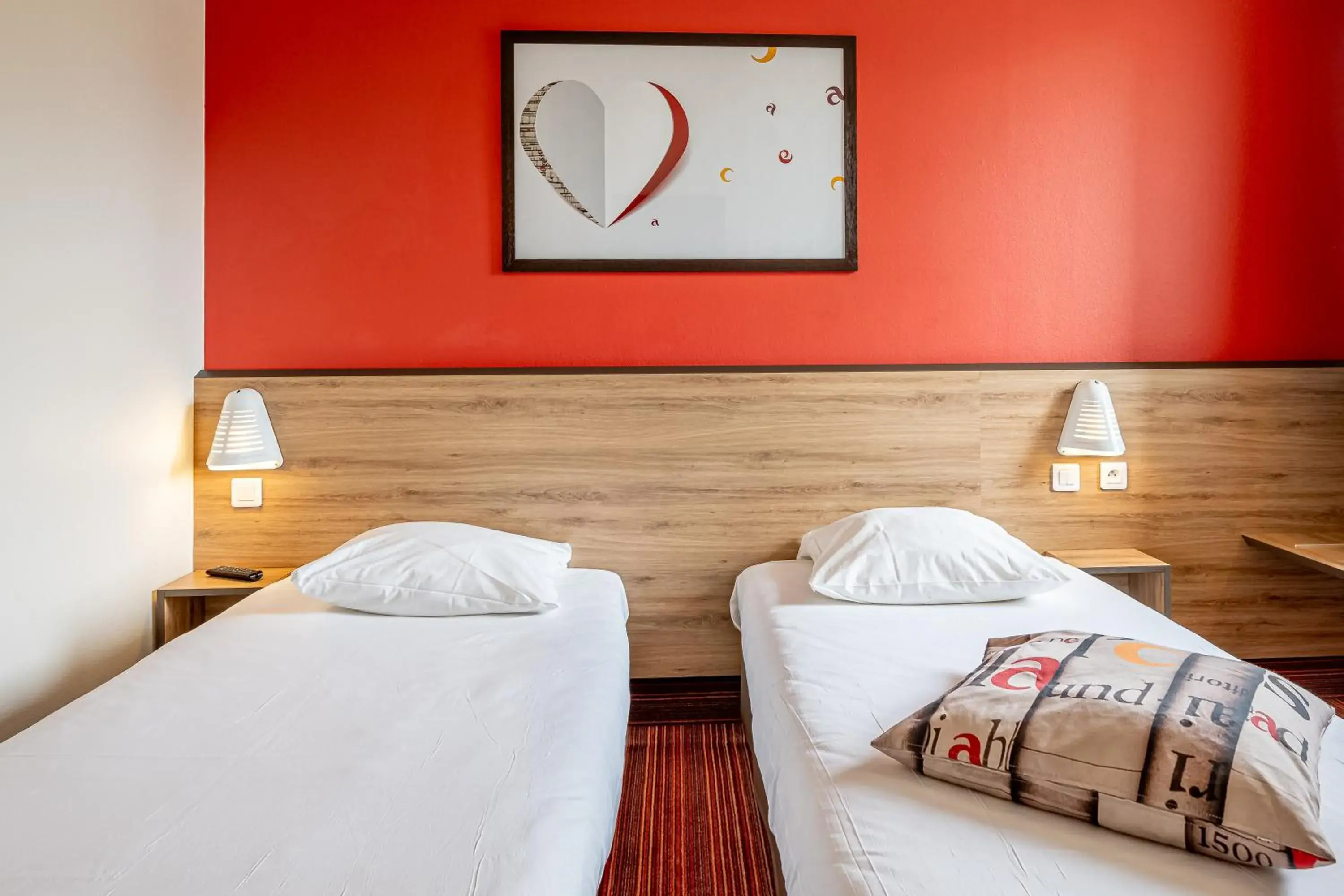 Twin Room in Ace Hotel Poitiers Twin Room in Ace Hotel Poitiers