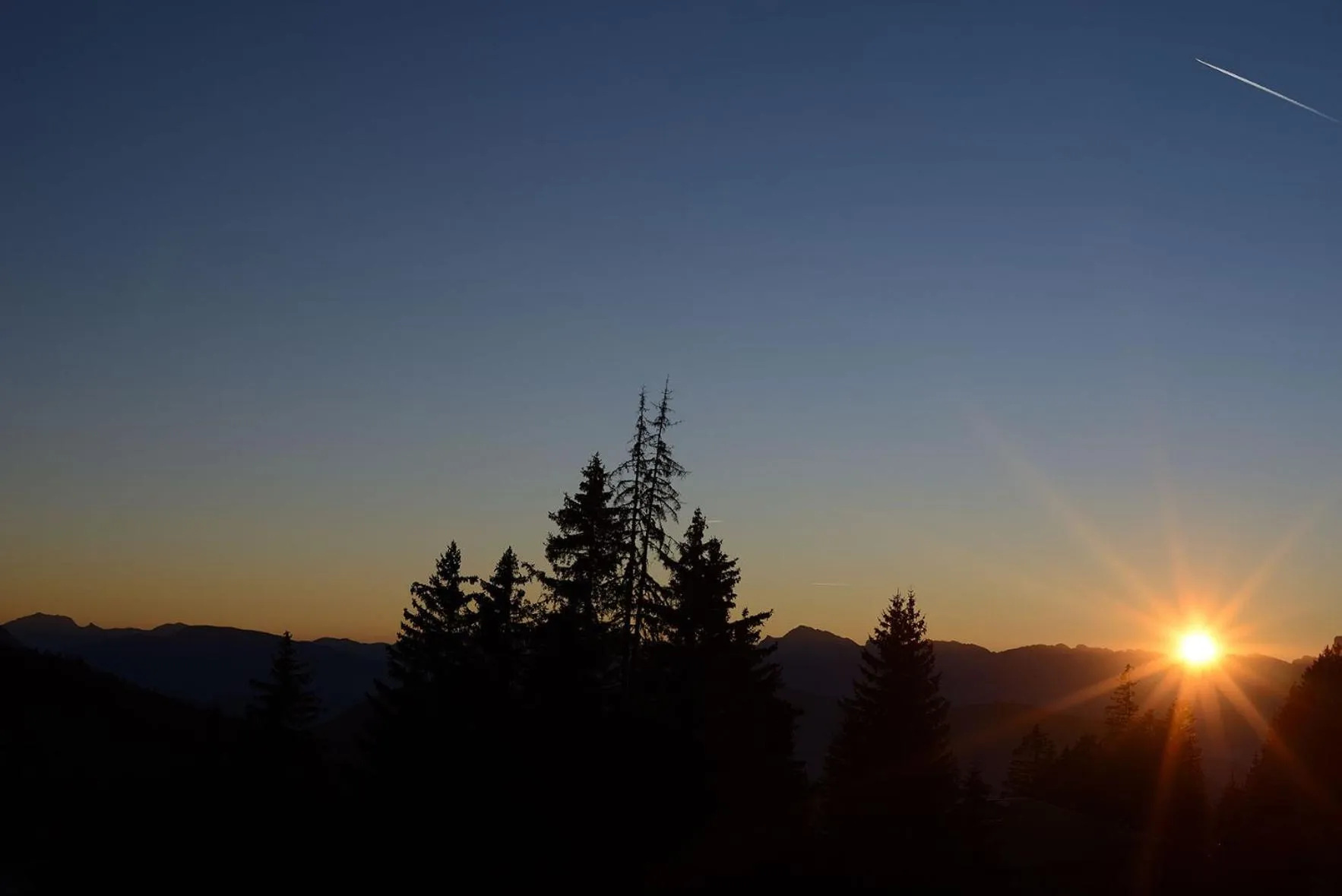 Sunset in Auberge Restaurant du Virage