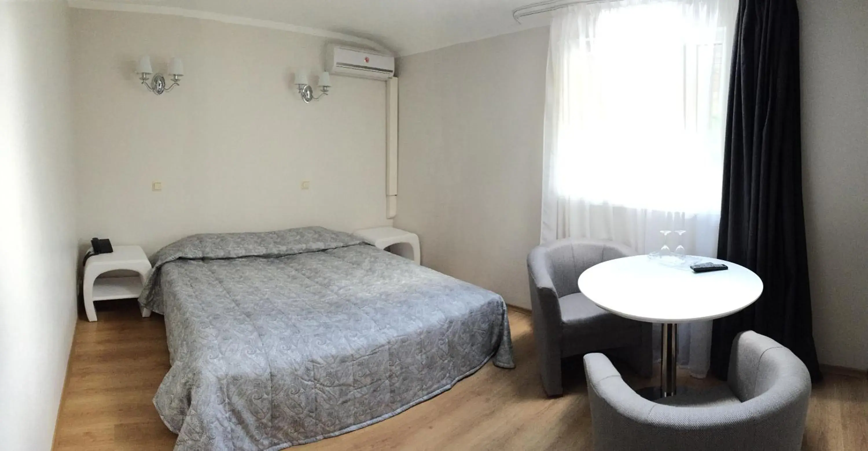 Economy Twin Room in Villa Anna Economy Twin Room in Villa Anna