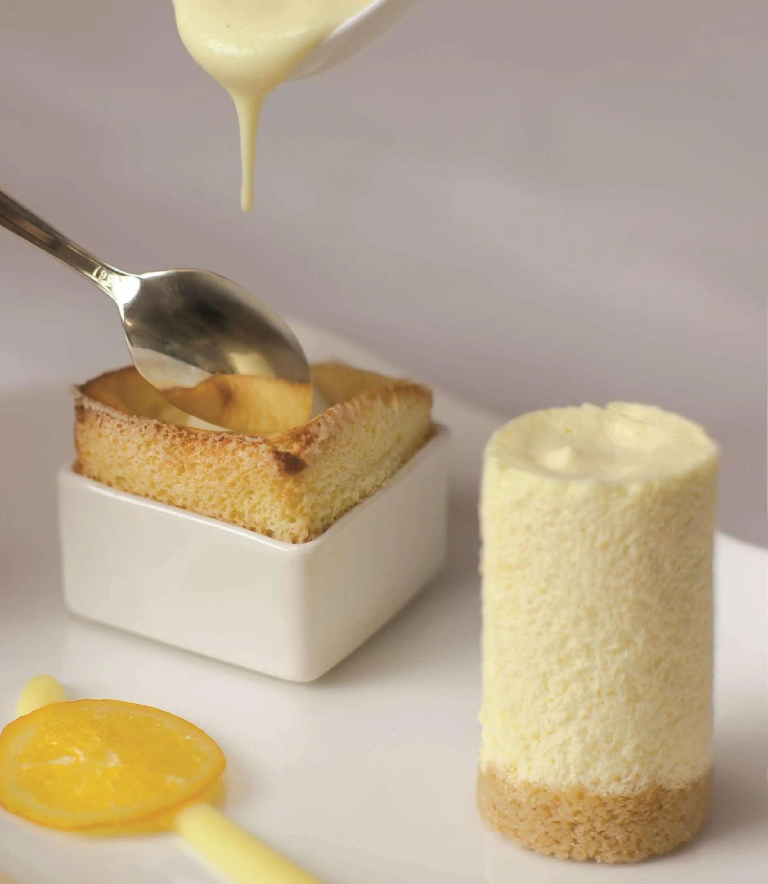 Restaurant/places to eat in Hilton Cincinnati Netherland Plaza