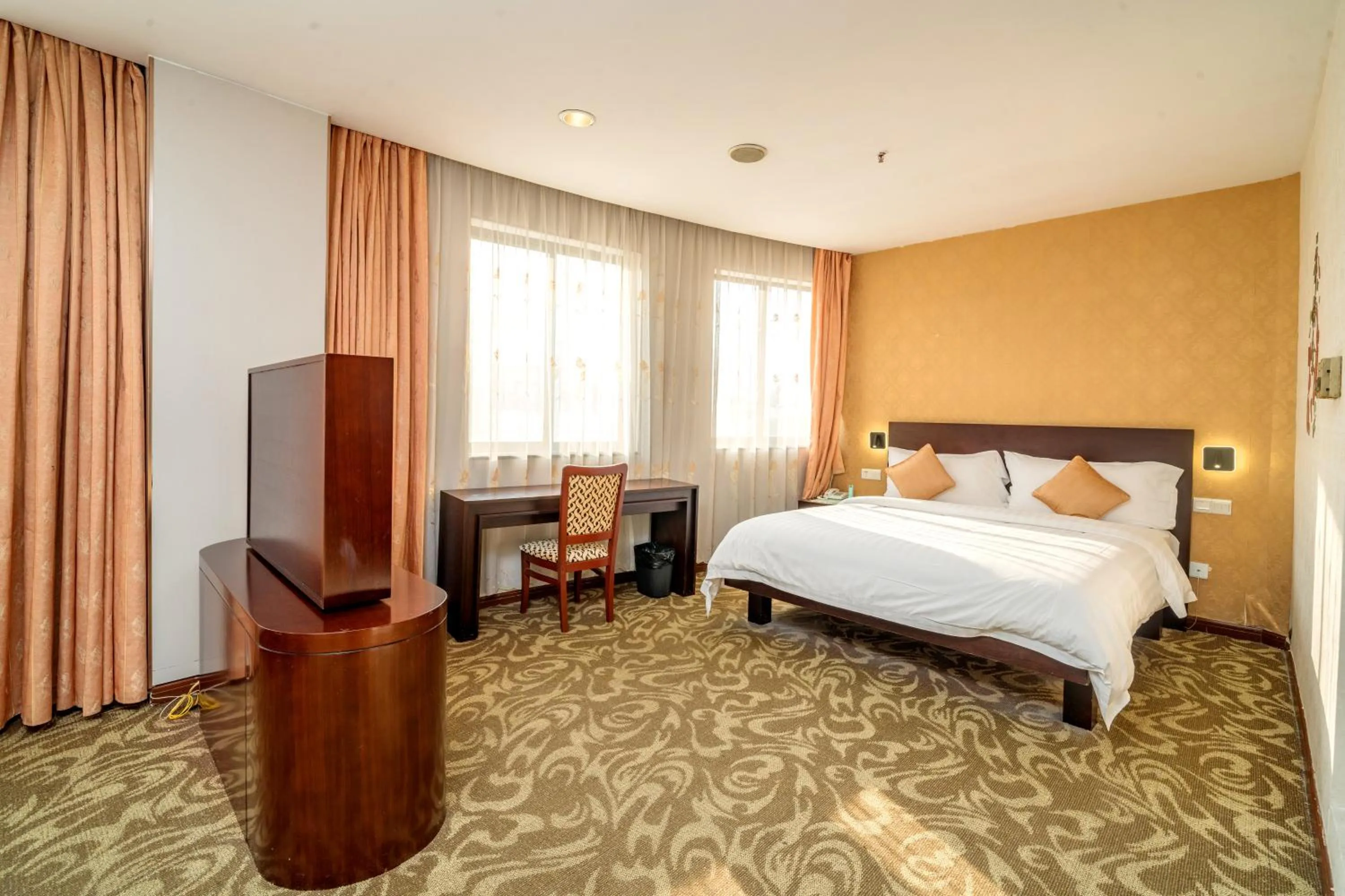 Bed in Xin Hua Hotel Guangzhou