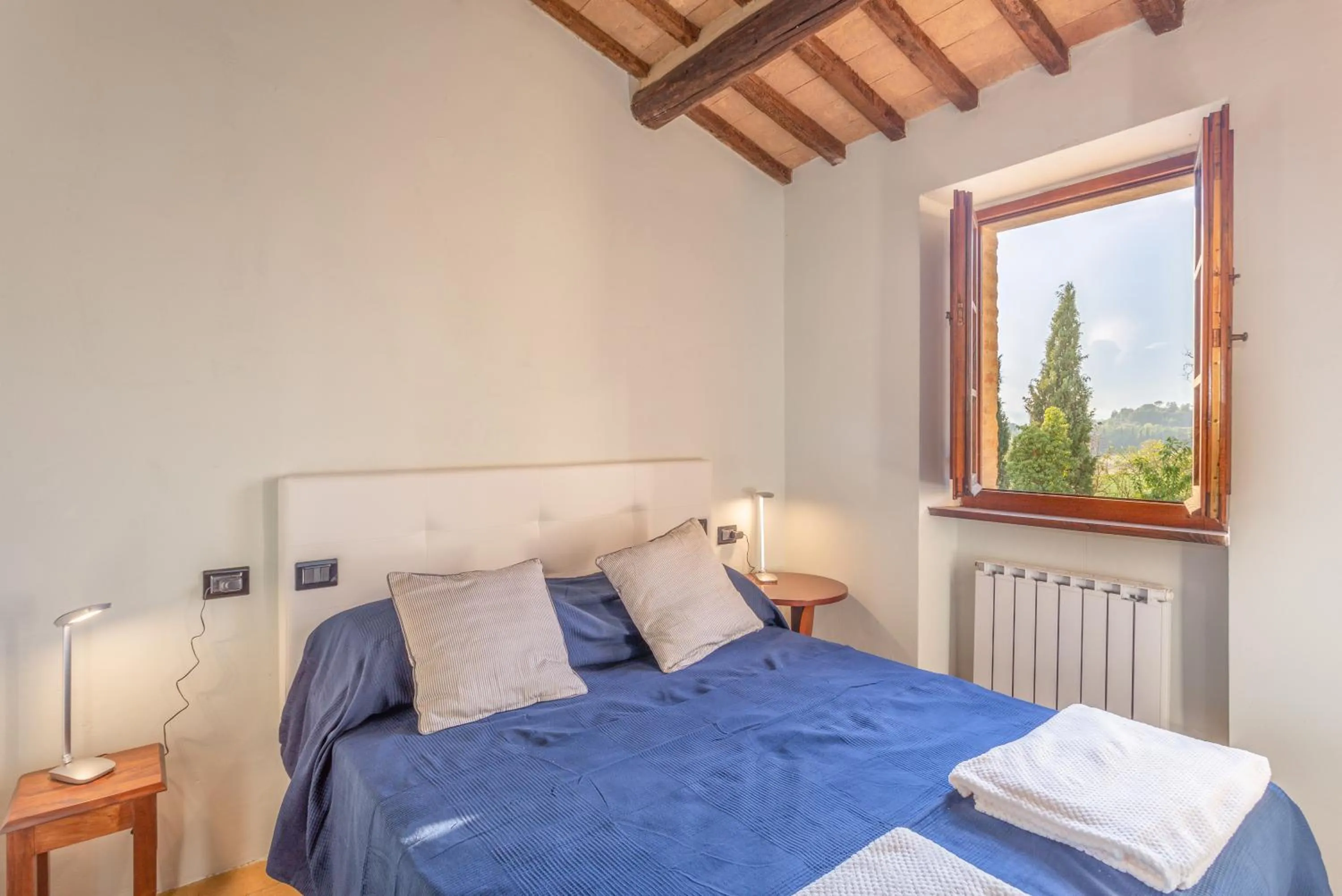 Bedroom, Bed in GH Borgo Pulciano Agriturismo