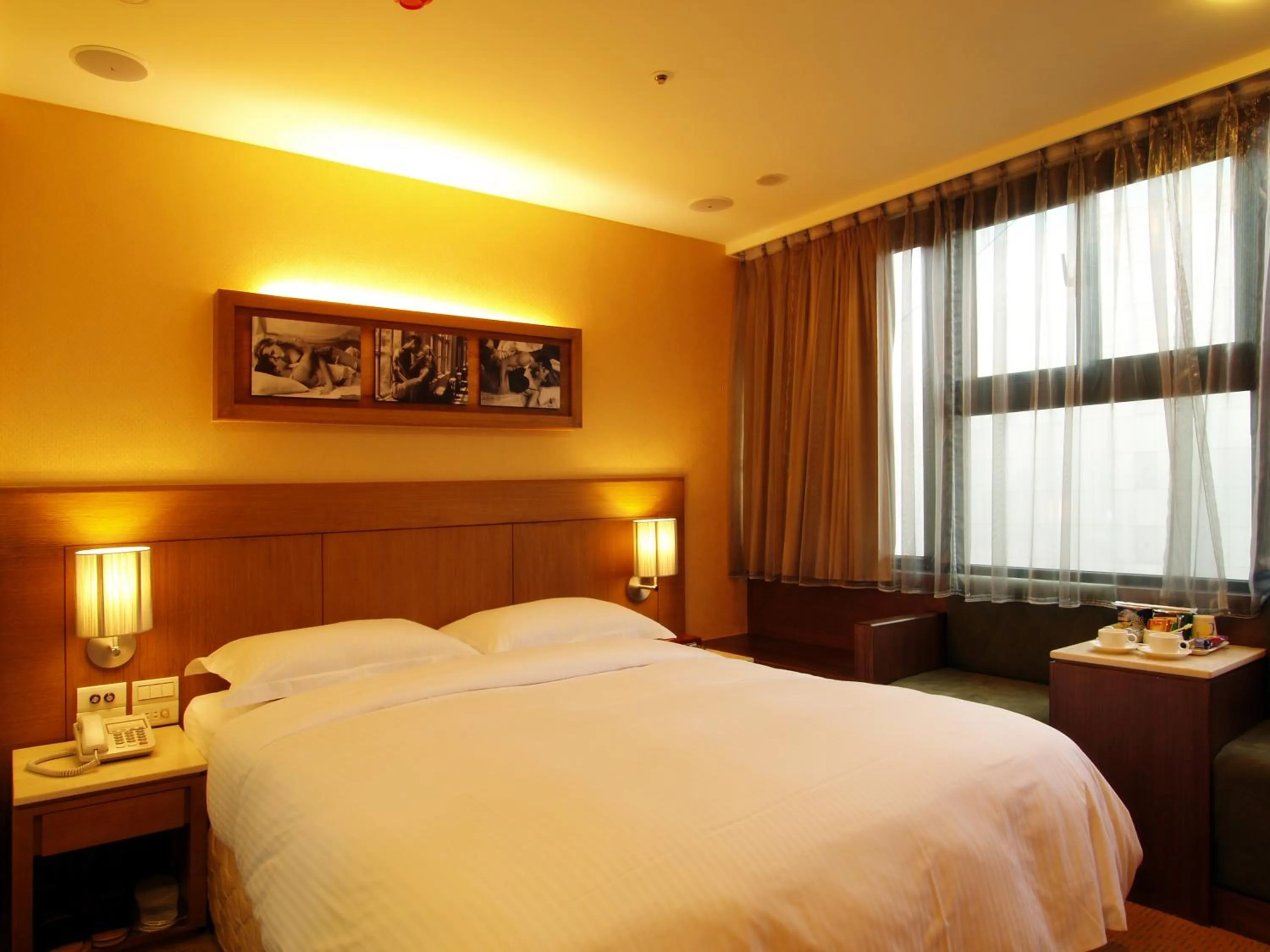 Photo of the whole room, Bed in 東鑫商務旅館Eastern Star Hotel