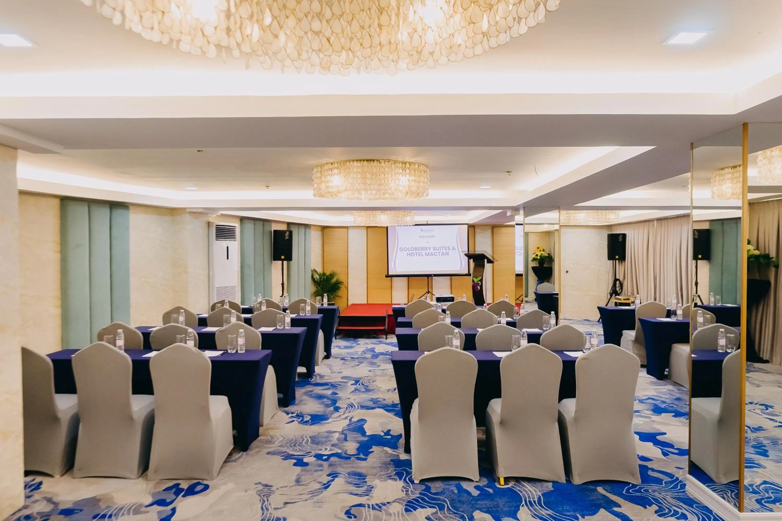 Meeting/conference room in Goldberry Suites & Hotel Mactan